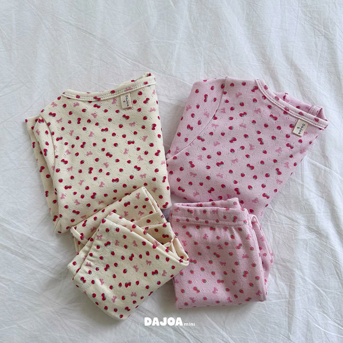 正韓秋DAJOA 兩色滿滿草莓蝴蝶結家居服套裝