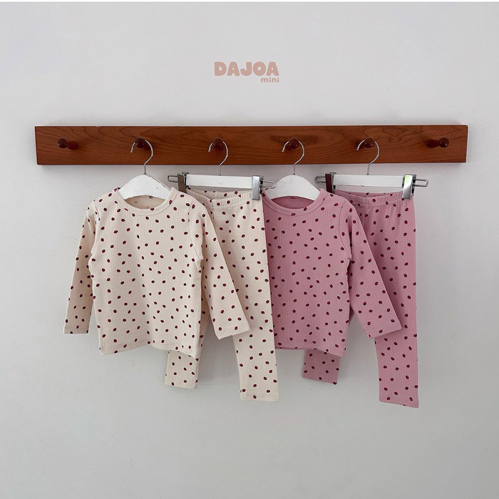正韓秋DAJOA 兩色滿滿草莓家居服套裝