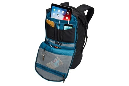 內部 PowerPocket 線材整理空間
