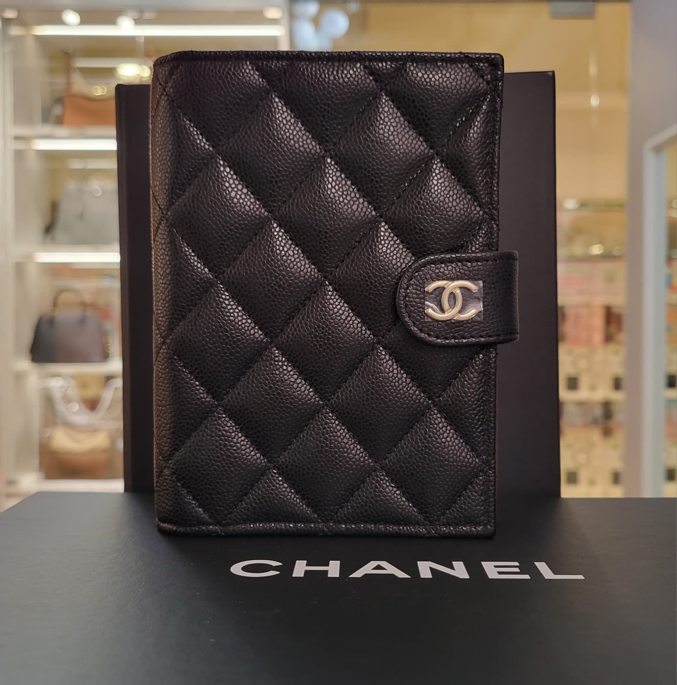 CHANEL AP3791 PASSPORT HOLDER BLACK GOLD CAVIAR