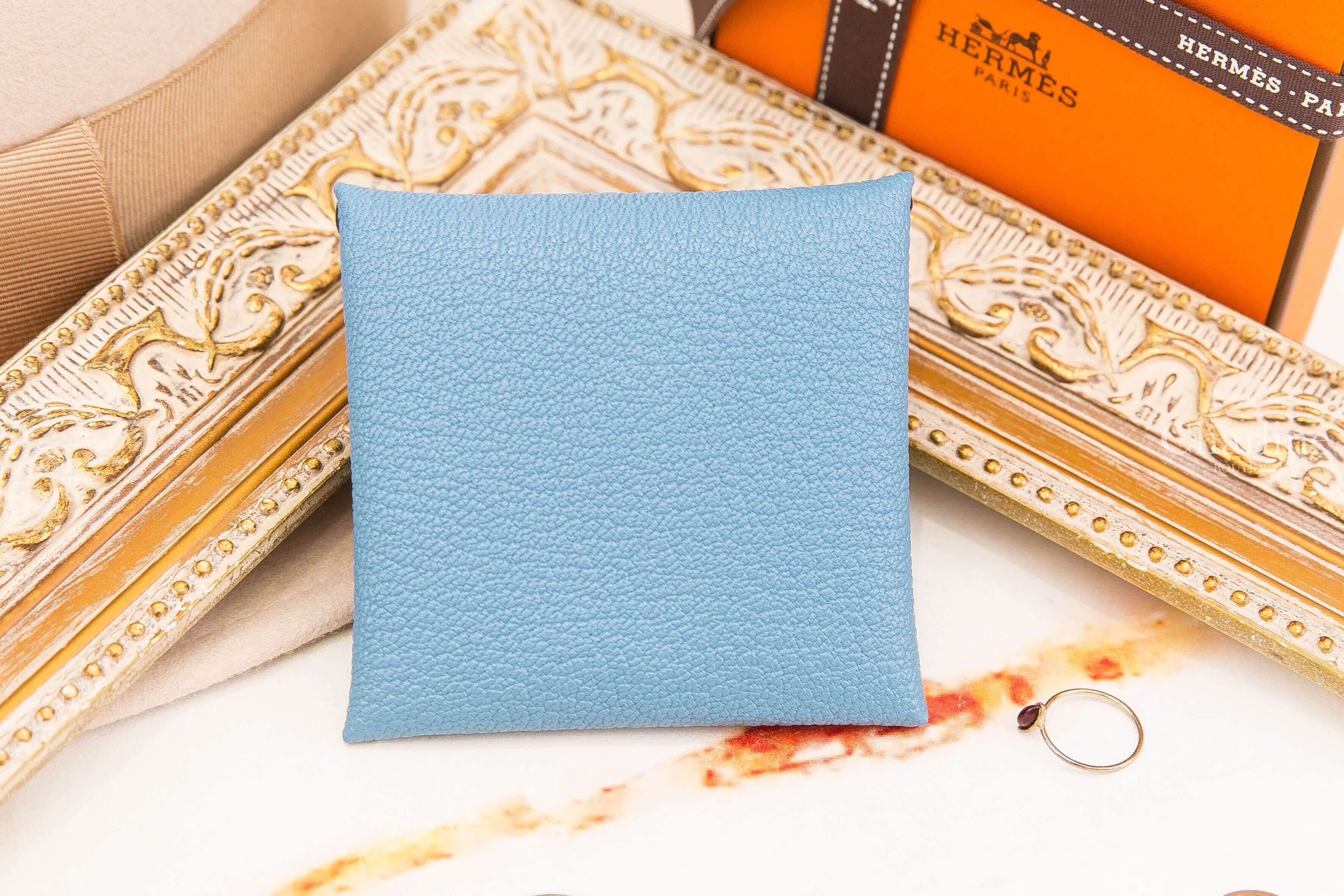 Hermès Bastia Change Purse 新牛仔信封釦式零錢包-Charline Boutique 精品代購