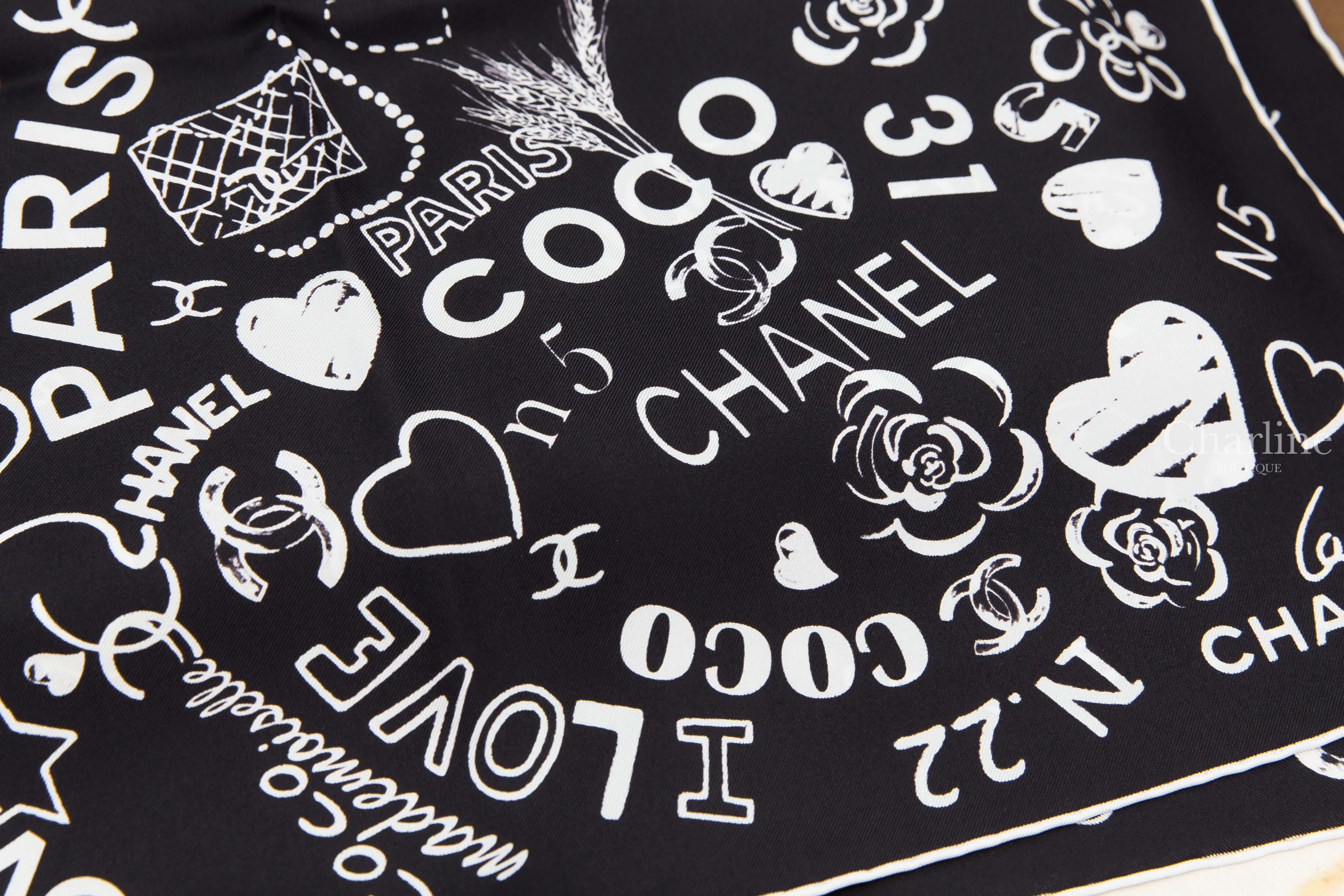 Chanel Square Scarf 黑底滿版白色手繪塗鴉字樣白色滾邊真絲方巾