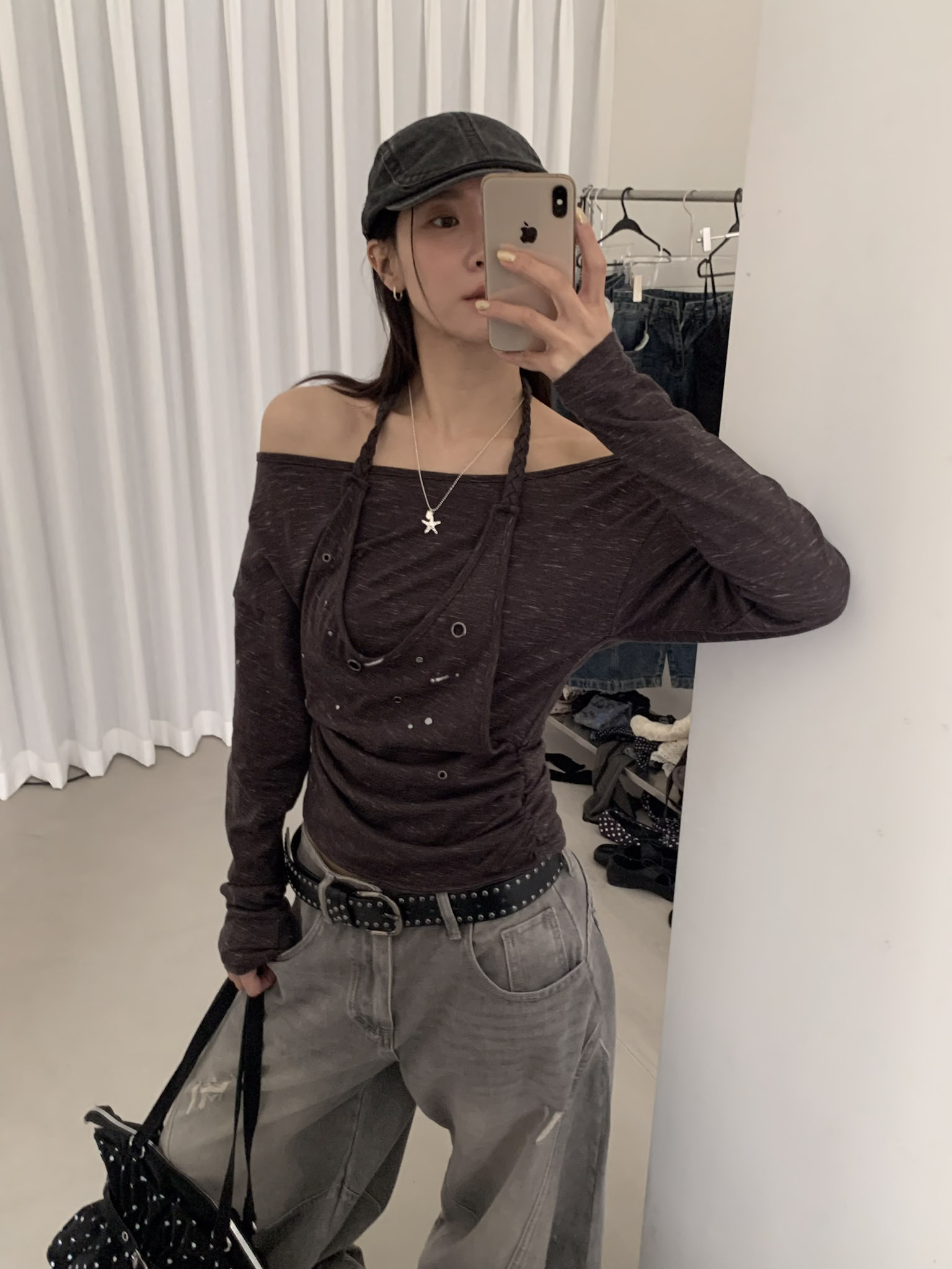 ISA_酷辣剪裁 鉚釘假二件編織掛脖斜肩上衣_68004