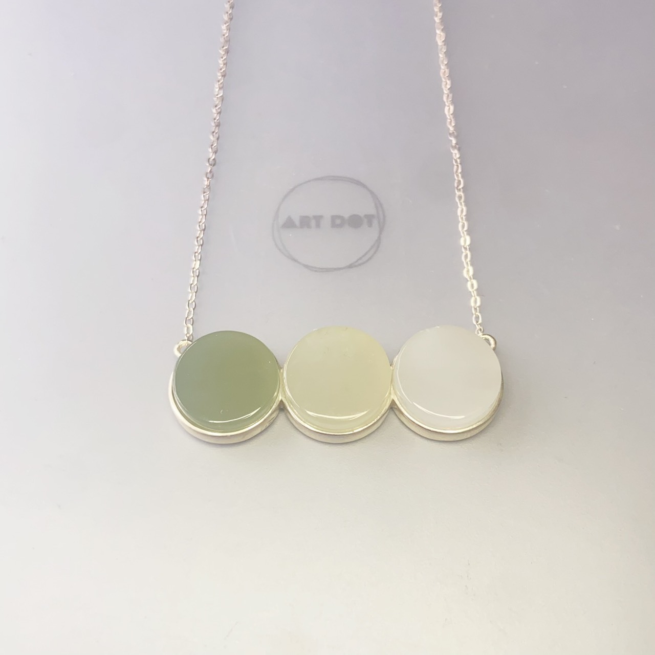 hetian-jade_necklace_green-yellow-white