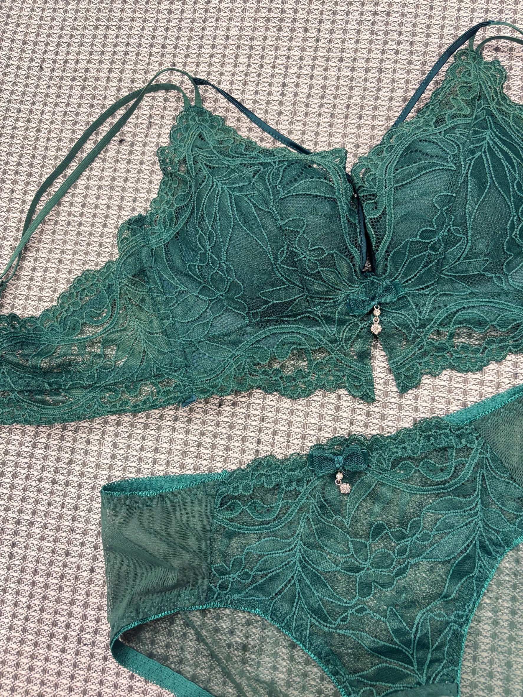 饅頭厚杯爆乳👙無鋼圈內衣
