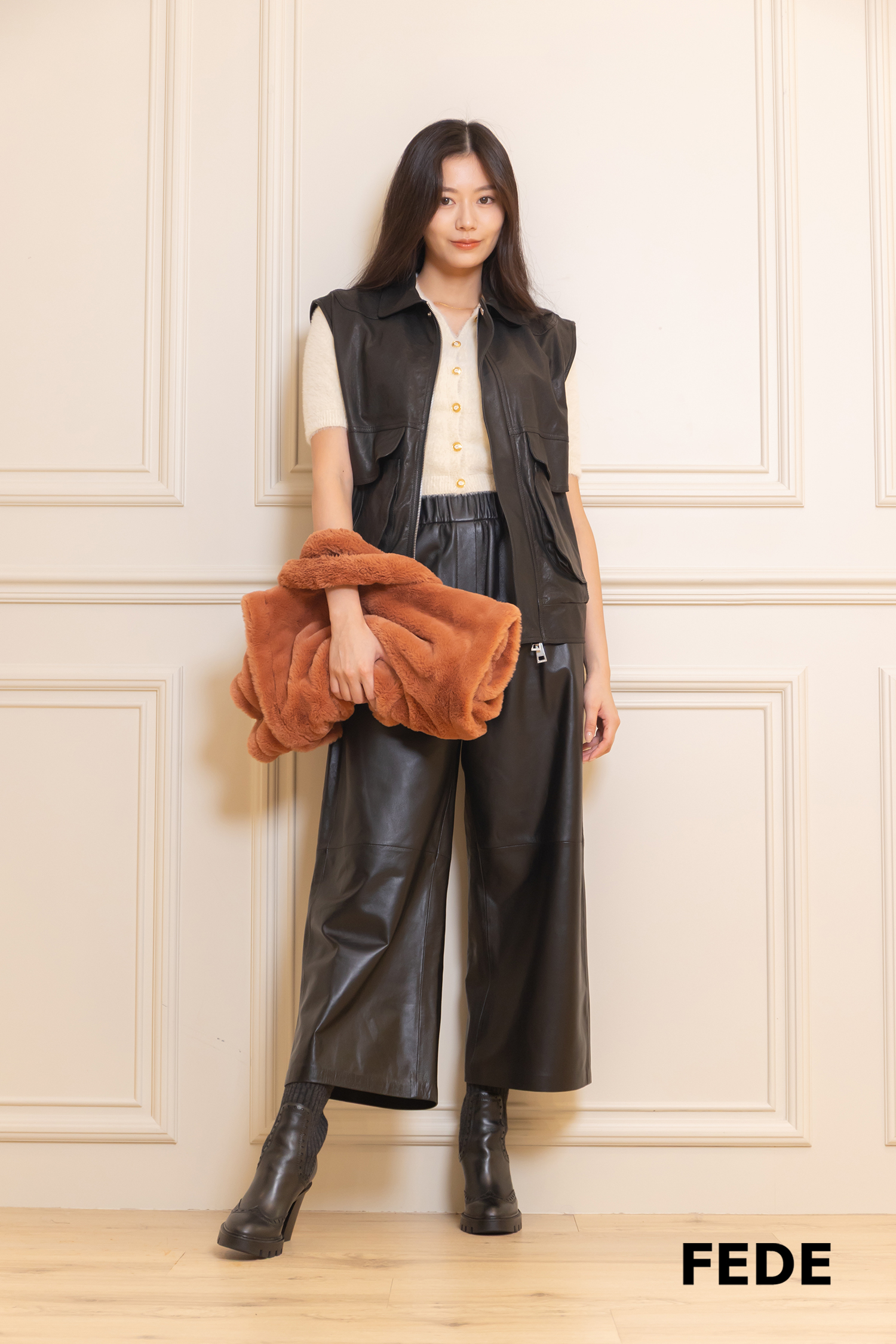 SANTONI 雕花高跟襪靴