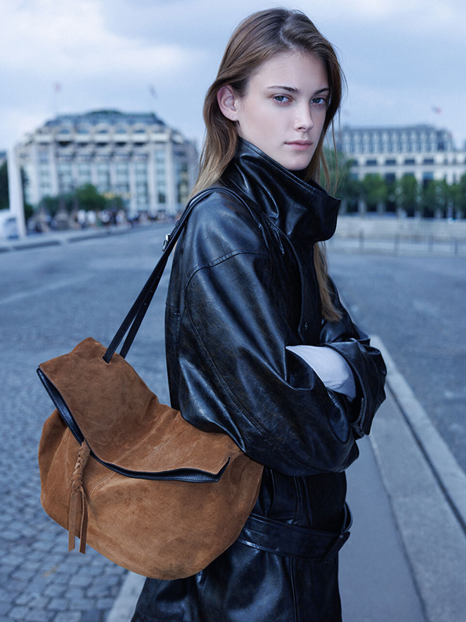 LOEUVRE Arche Shoulder Large Suede
