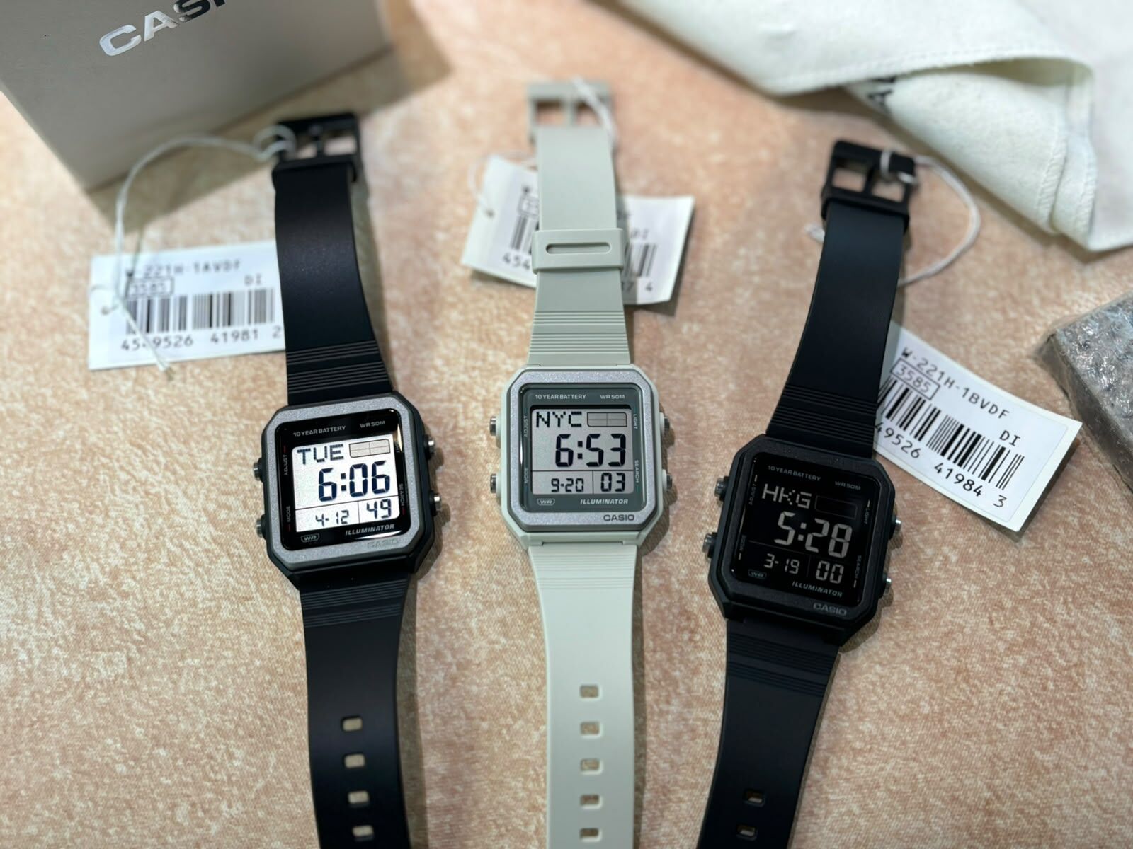 Casio W-221H-1B