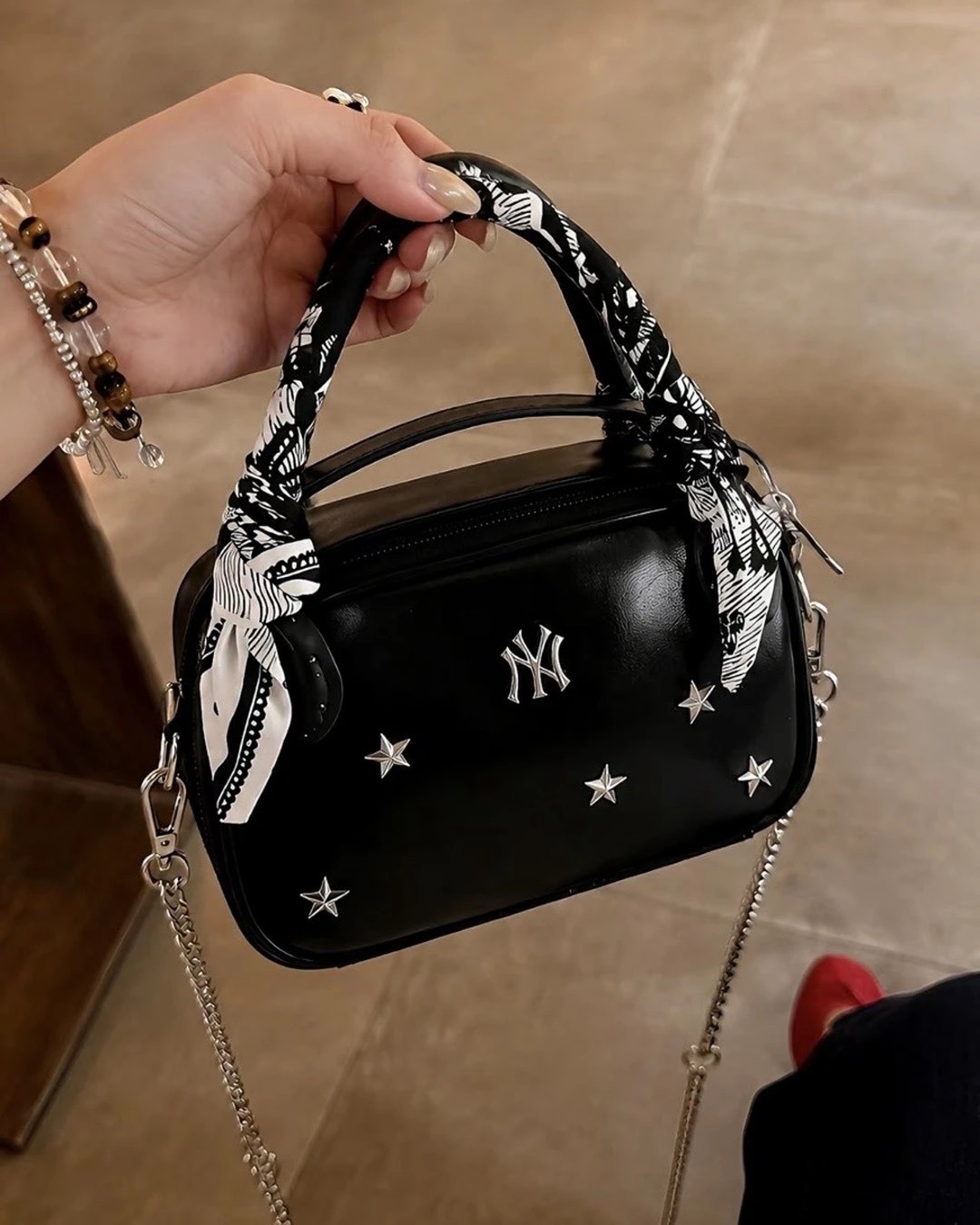 特殊訂製款 MLB NY STAR MINI BAG 星辰 星星鉚釘 綁帶 手提 斜背 小方包 黑色