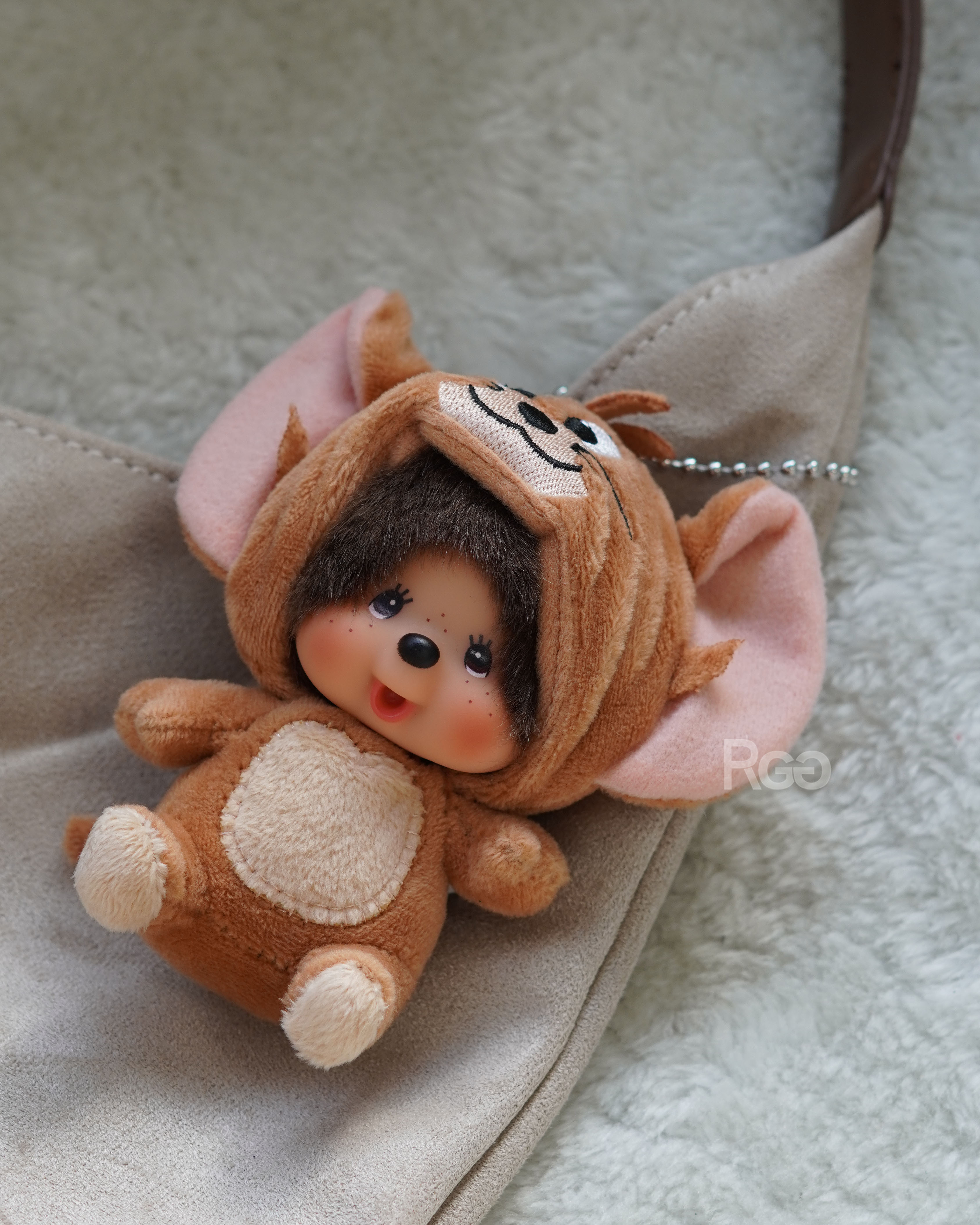 Monchhichi x Tom and Jerry 蒙奇奇傑利鼠吊飾 掛在包包上示意照