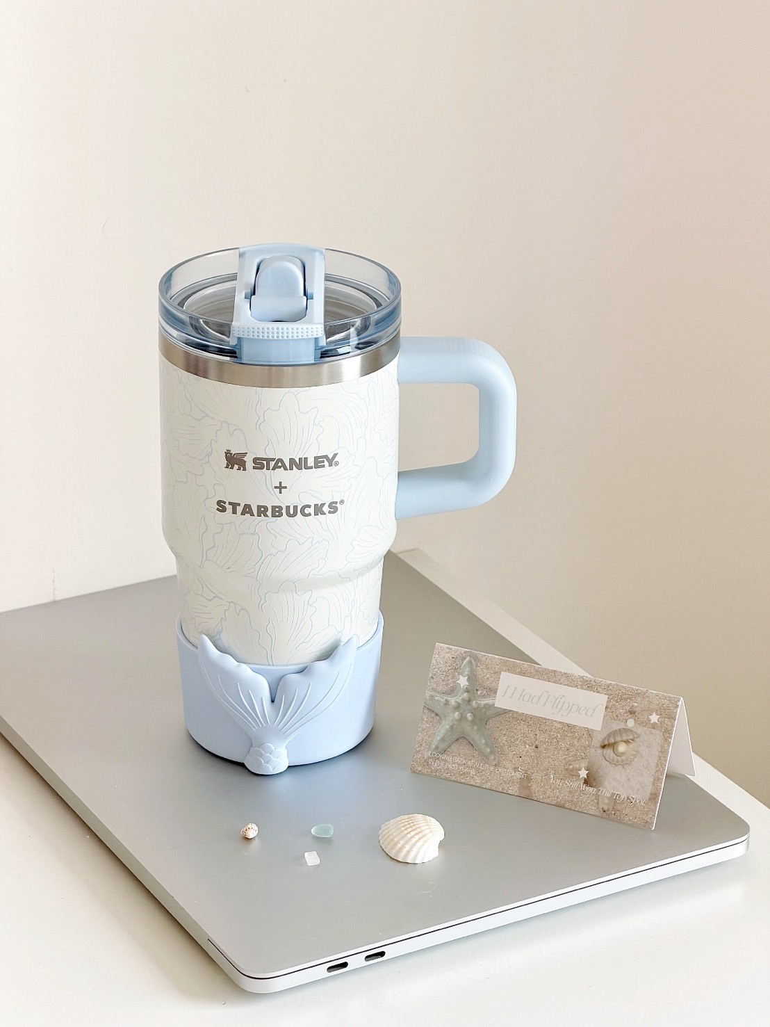 STARBUCKS 星巴克 × STANLEY 海底綺遇系列 不鏽鋼 吸管保溫杯 591ML 配人魚杯托 藍白色