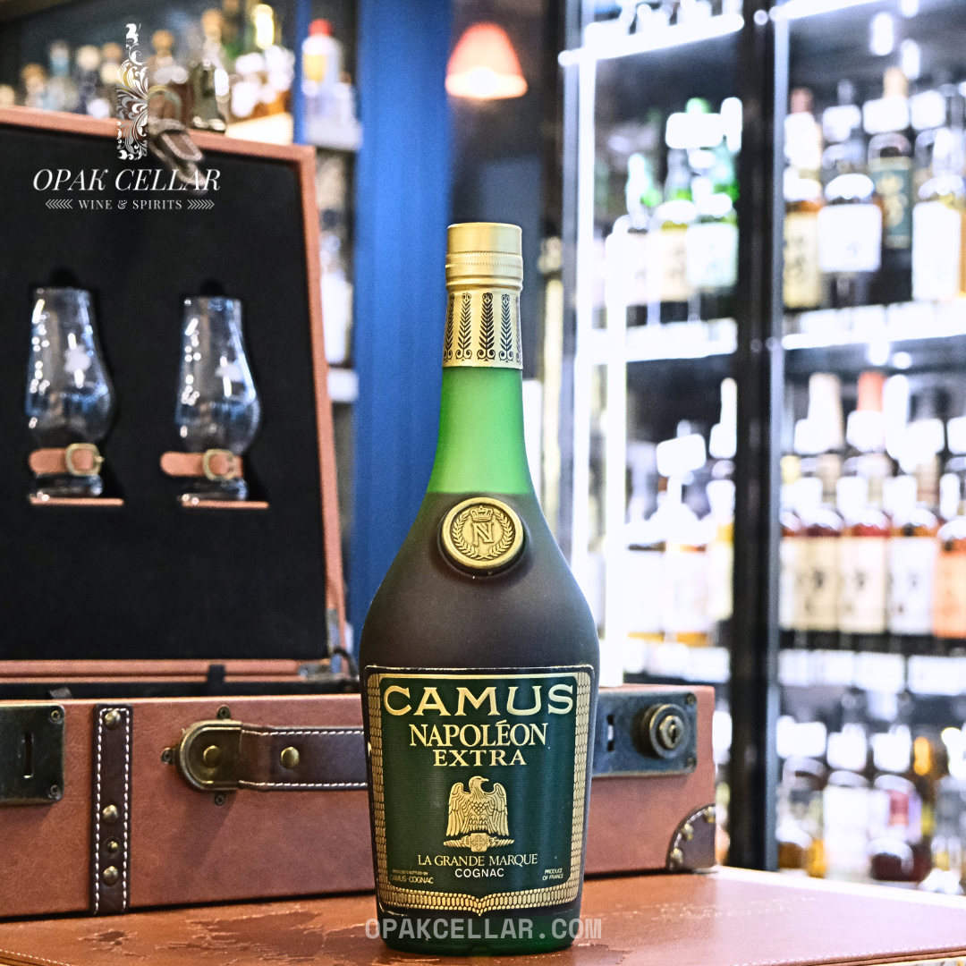 Camus Napoleon Extra Cognac La Grande Marque (Old Versi
