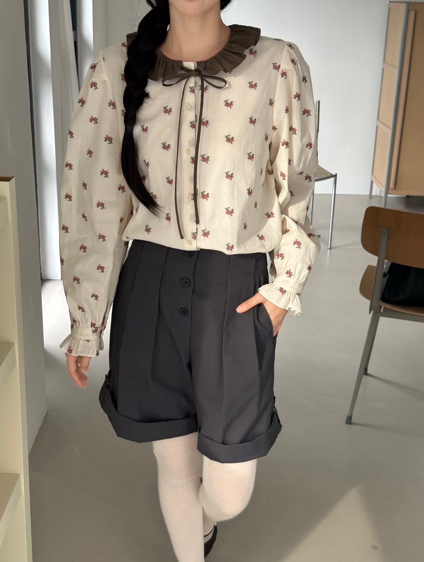 小花圓領綁帶襯衫