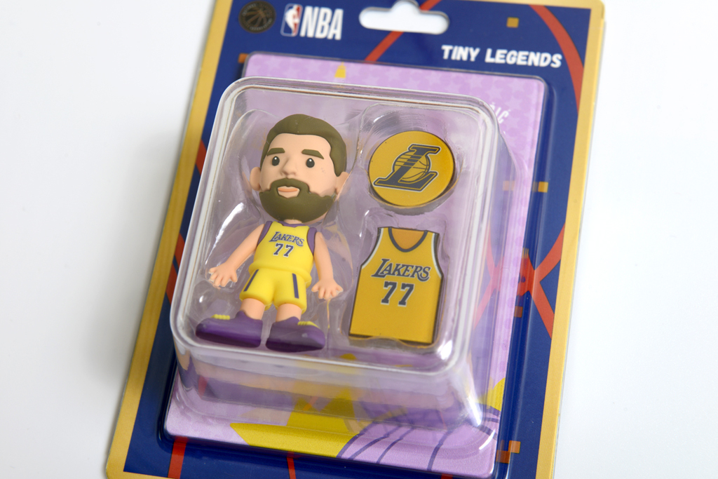 洛杉磯湖人隊 Luka Doncic 立體球星公仔吊卡磁鐵