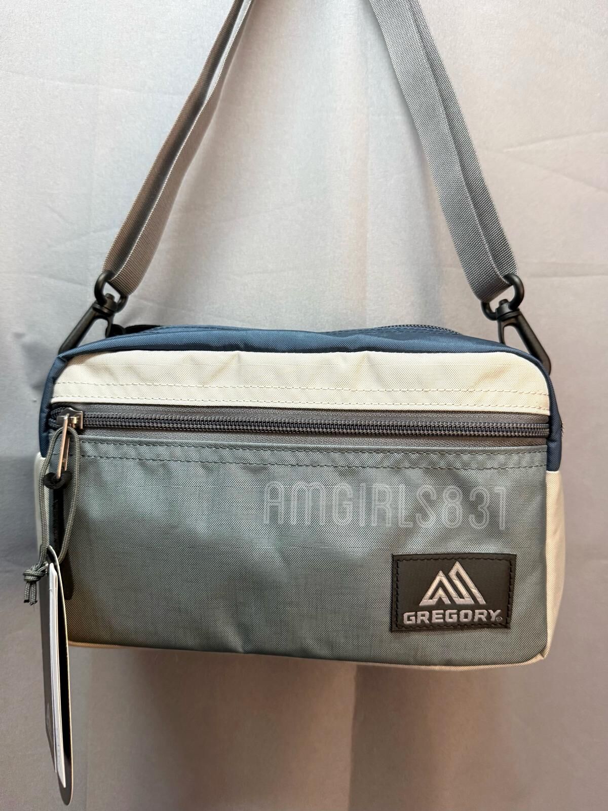 GREGORY PADDED SHOULDER POUCH M TRACK NAVY
