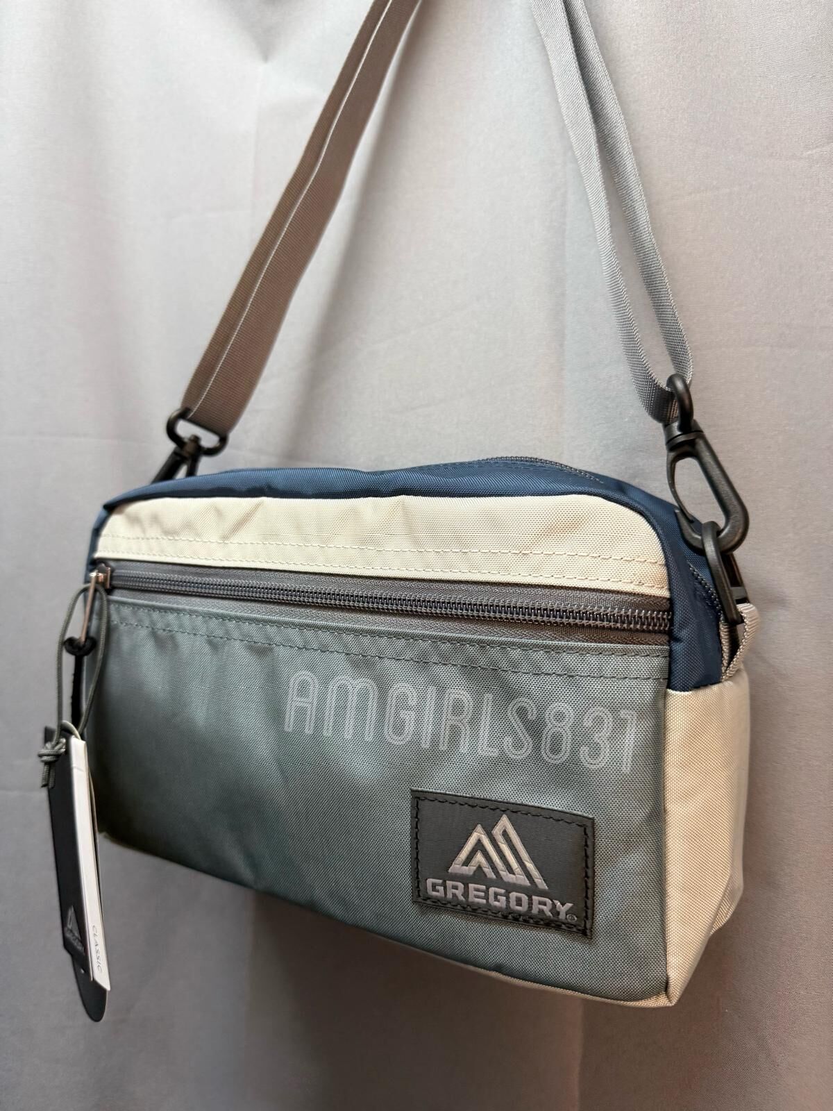 GREGORY PADDED SHOULDER POUCH M TRACK NAVY