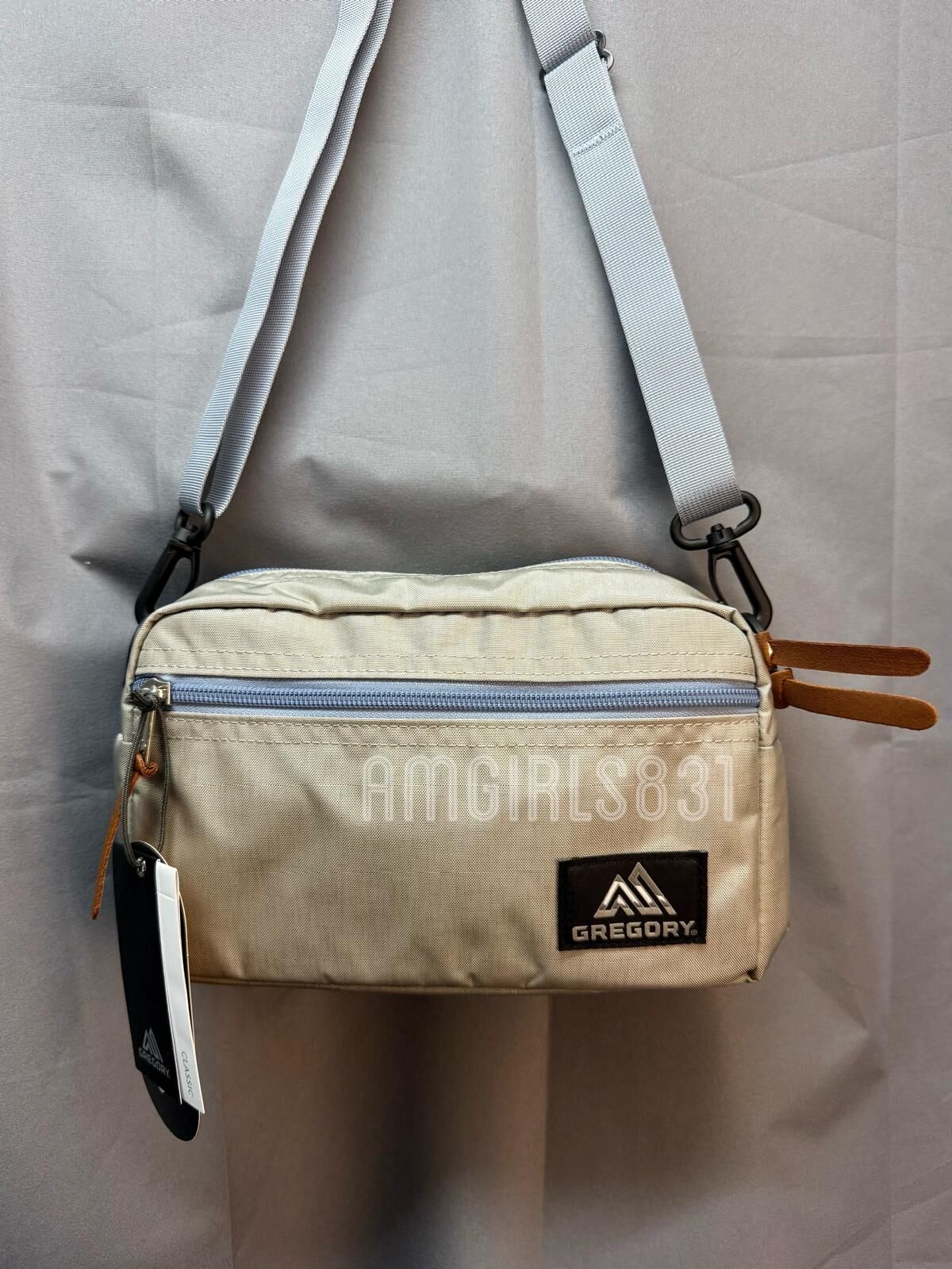 GREGORY PADDED SHOULDER POUCH M LIGHT GREY X BLUE GREY
