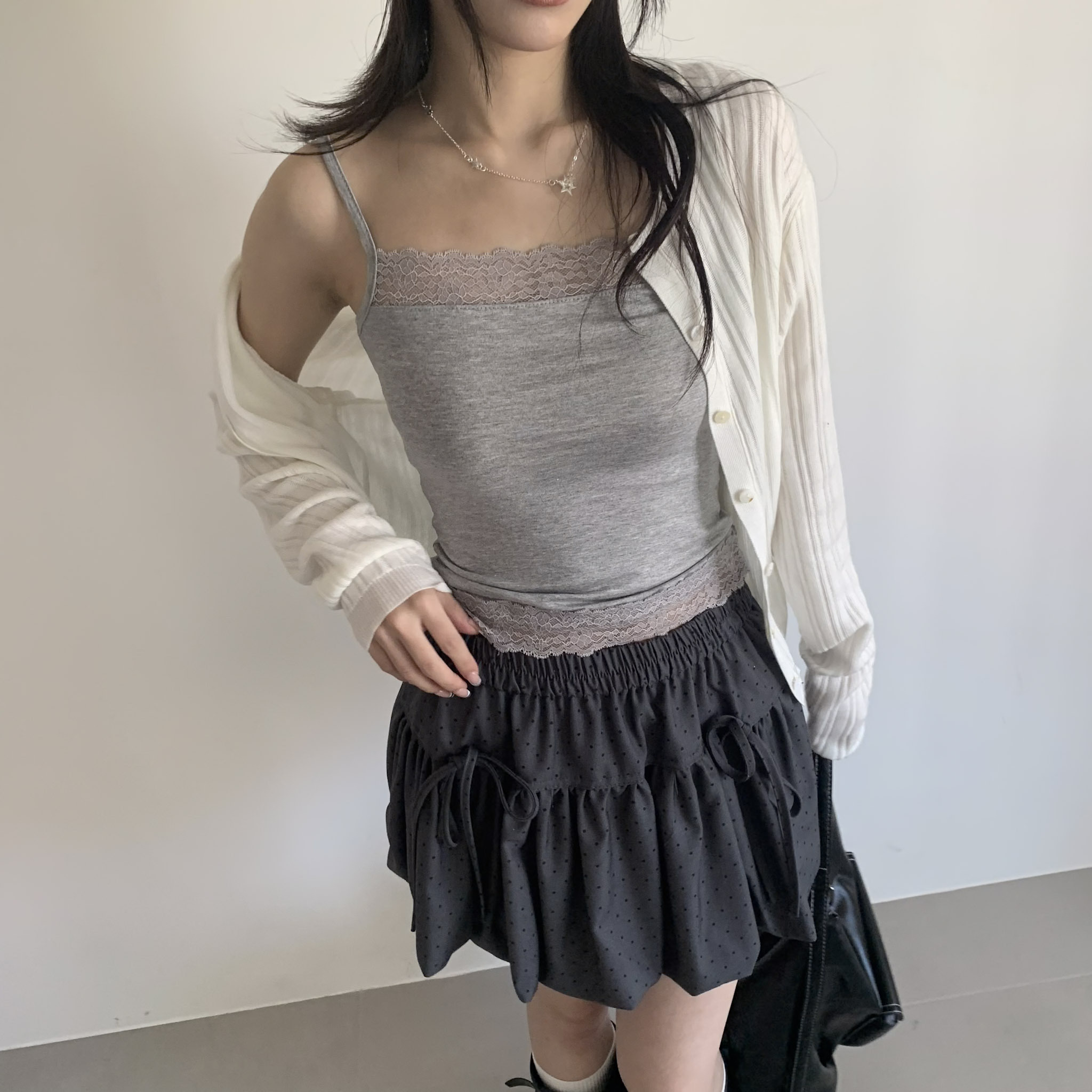 ISA_低調又迷人! 一件多穿法蕾絲花邊吊帶_66051