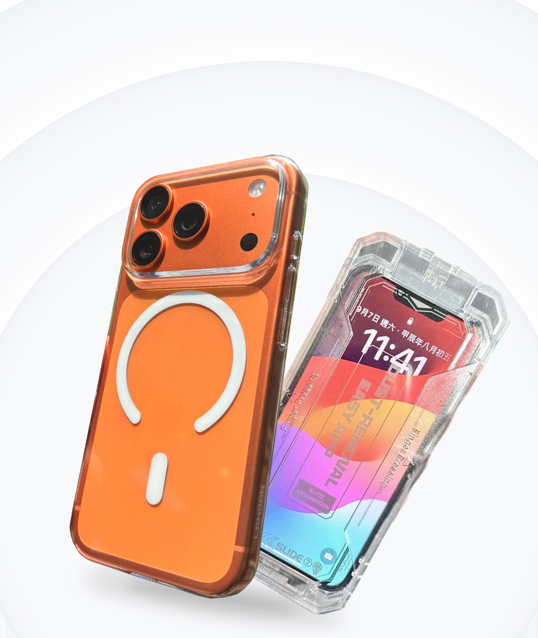 橘色 iPhone 裝上 Londonimg 零手感 Lite Case 並貼上極地冰盾保護貼，殼身與螢幕同時有防護