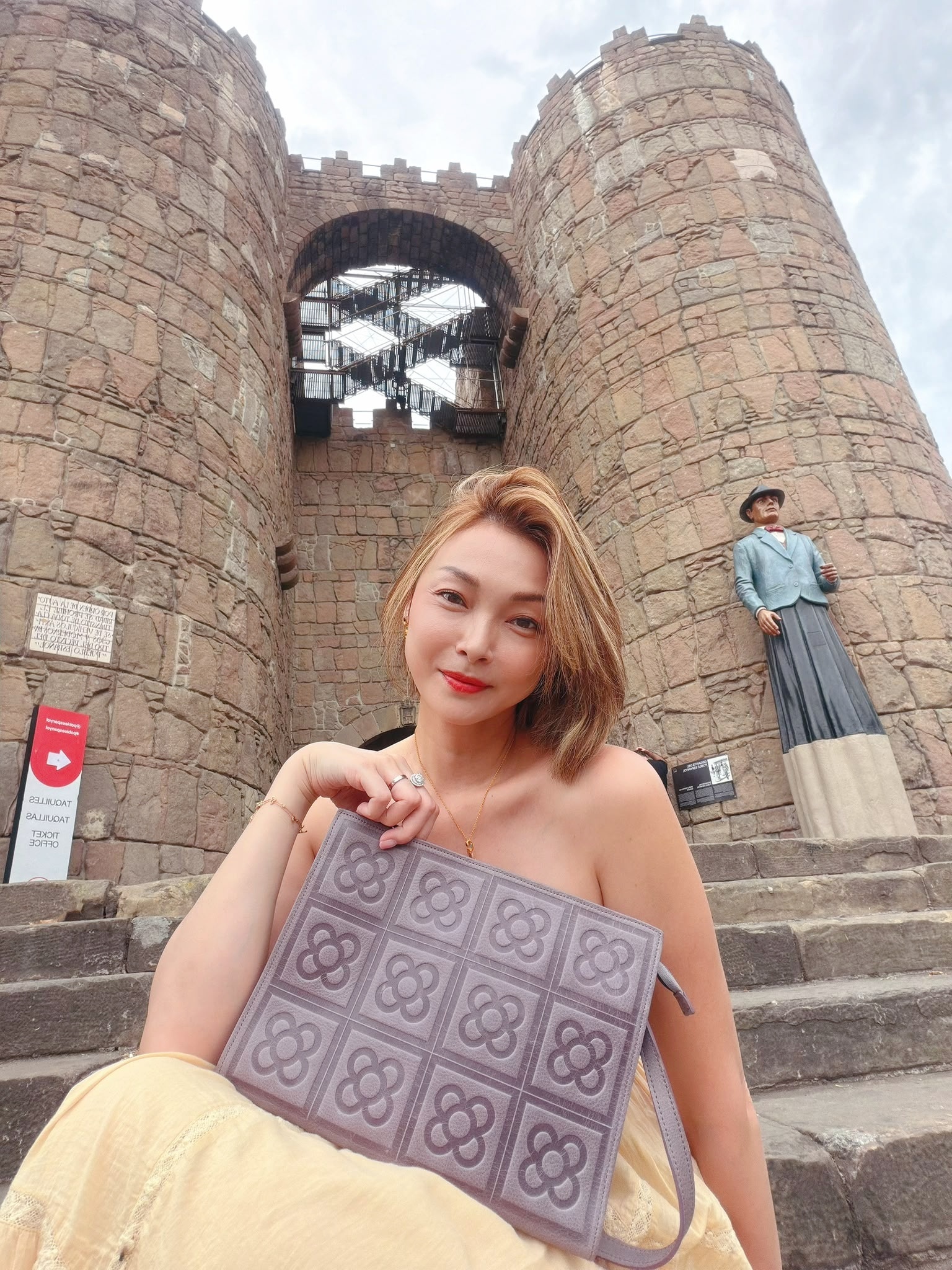 西班牙代購 Barcelona tile zipper BAG M款（薄款）