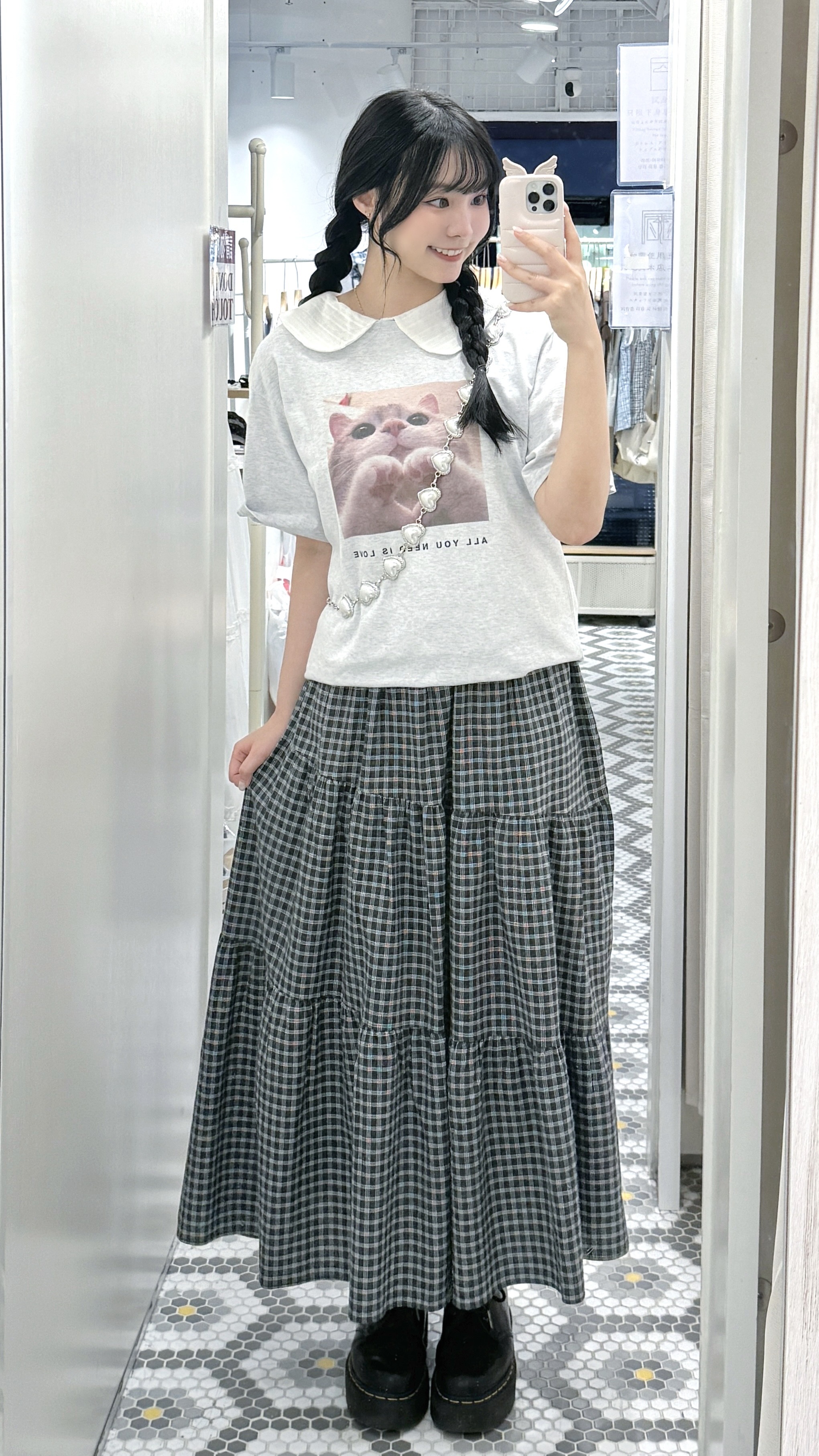 T1629｜超可愛♡(*꒦ິ꒳꒦ີ)♡ All you nees is Love比心貓貓TEE