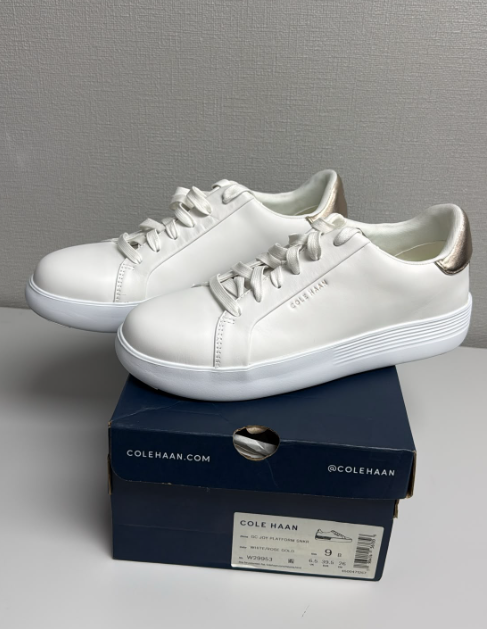 LYS02397 Cole Haan 白色厚底休閒鞋