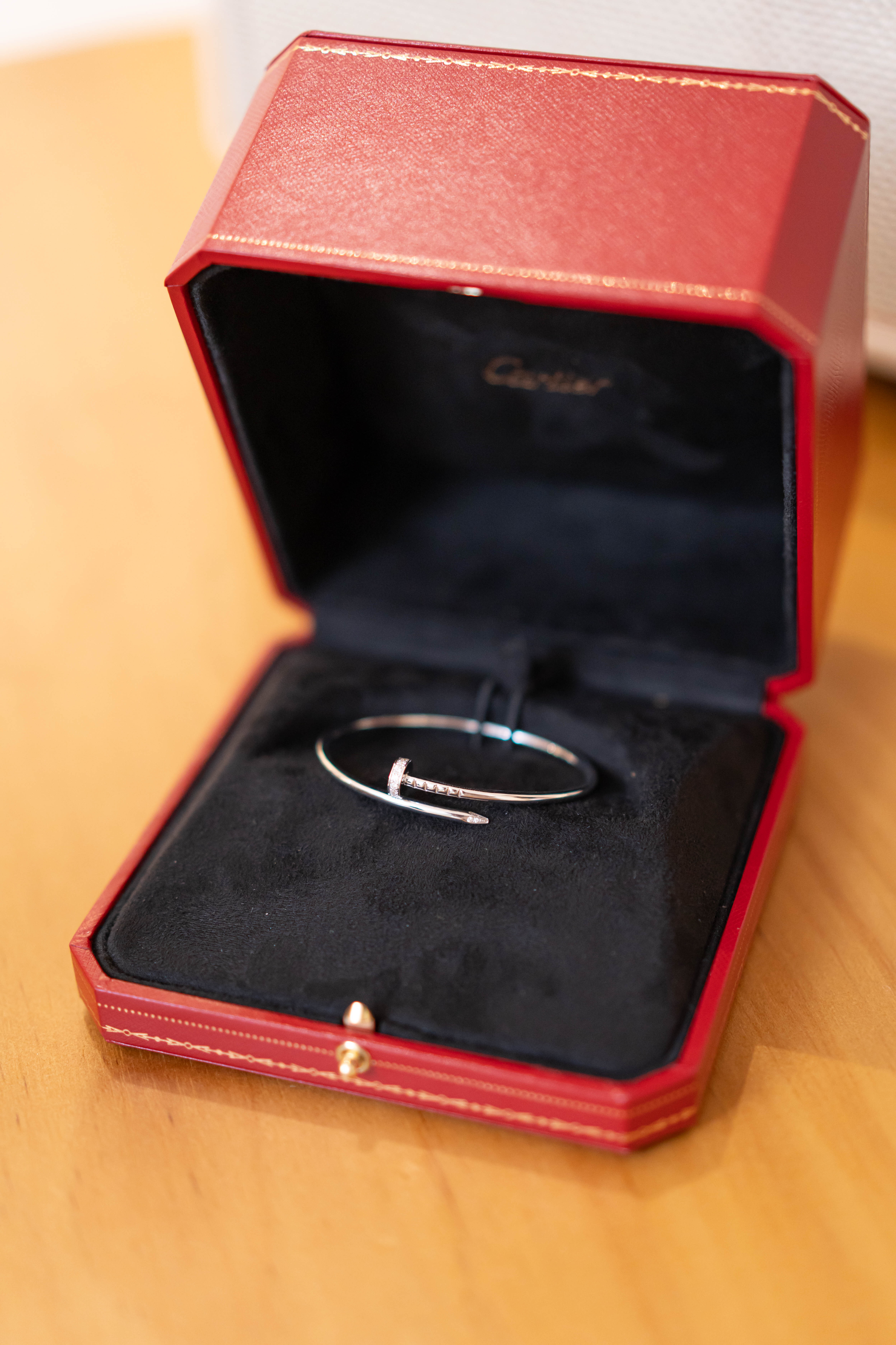 Cartier Juste un Clou 18k 白金頭尾鑲鑽手鐲