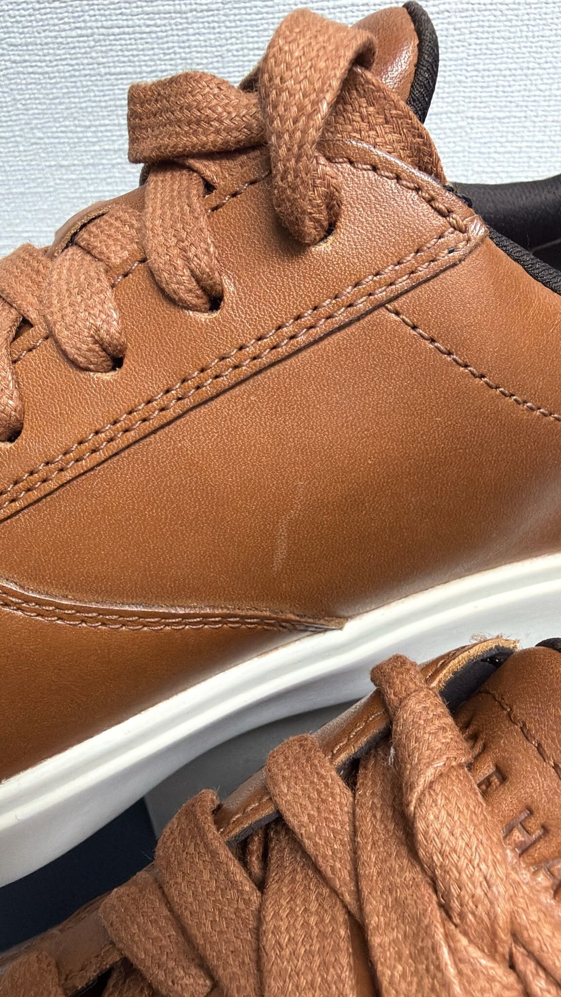 LYS02416 Cole Haan 經典復古皮革休閒運動鞋