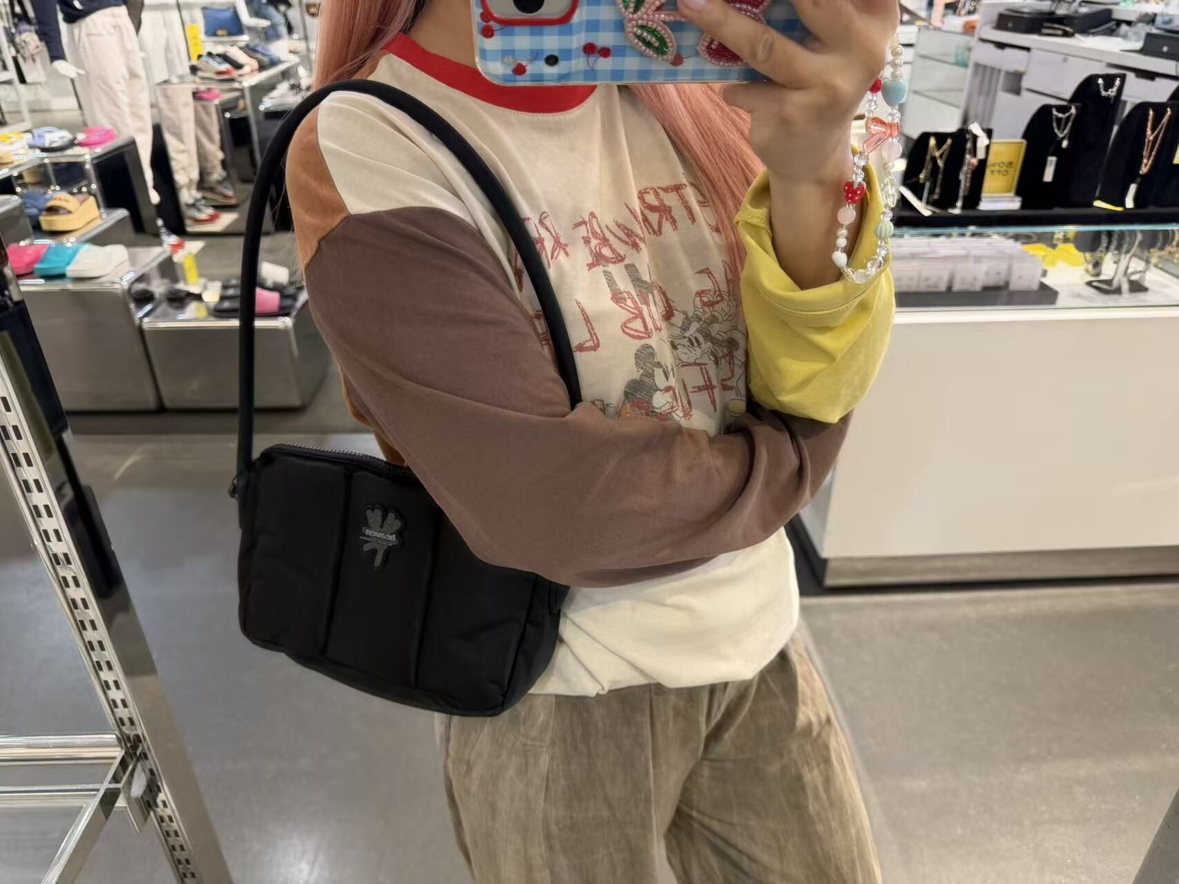 【直播】Marc Jacobs LX082766 腋下包 (黑色)