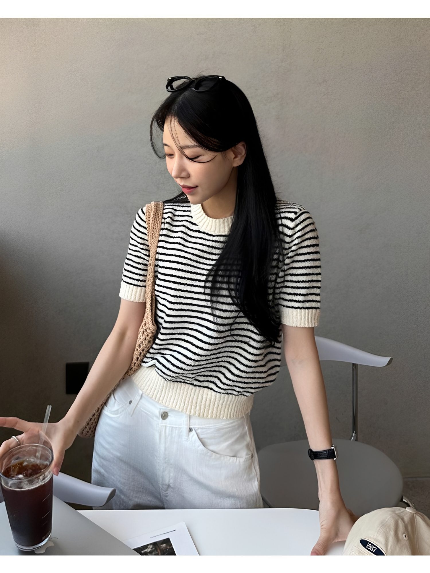 象牙白條紋針織衫女款背包造型 THankus