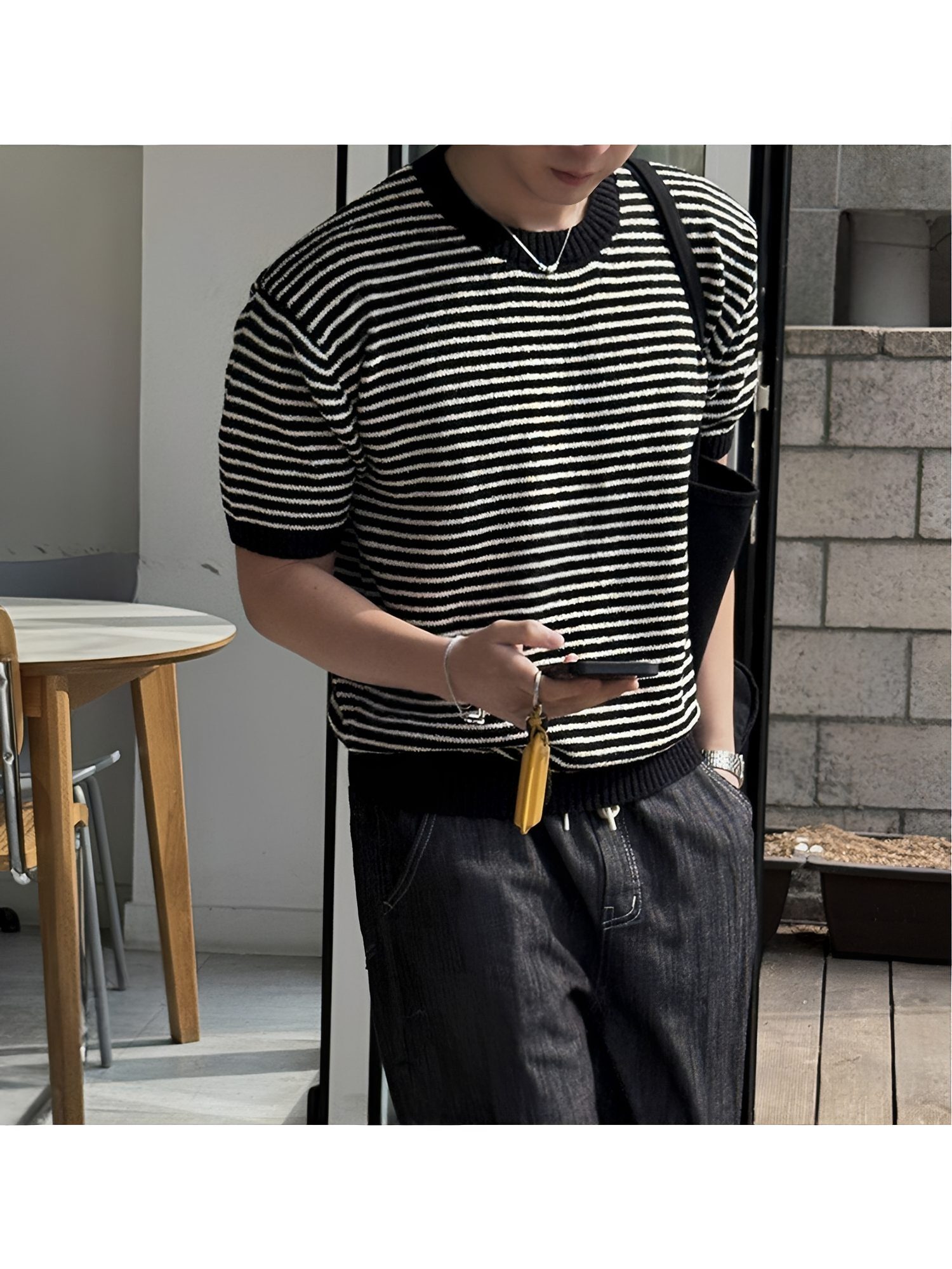 黑白條紋針織衫男款室內穿搭 THankus