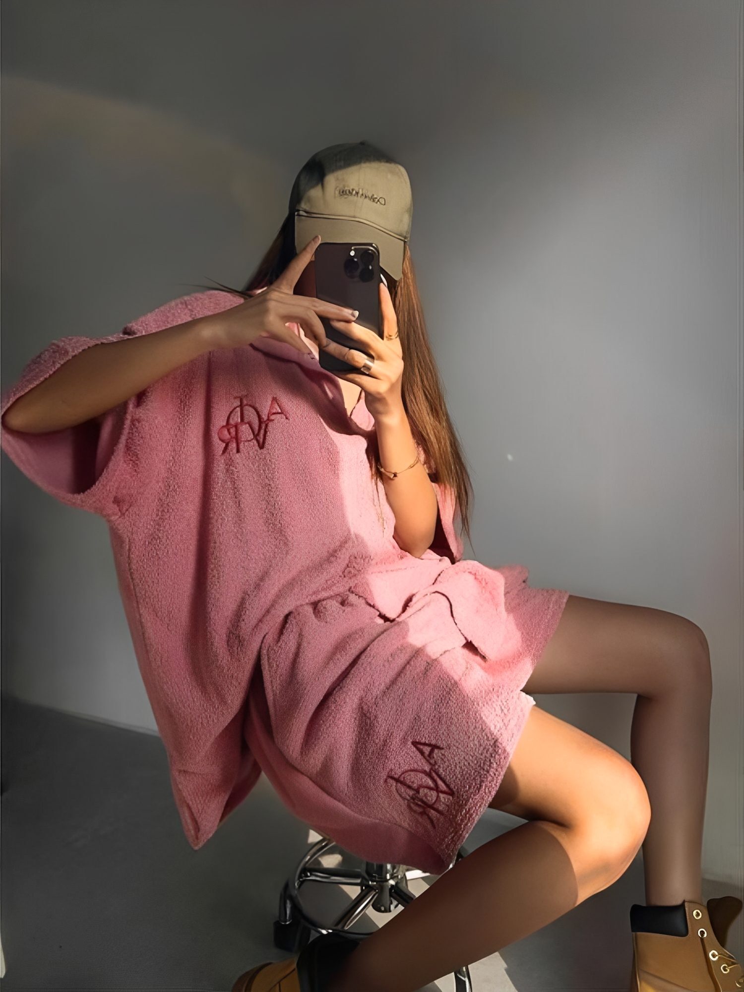 藕粉色毛巾布套裝女款自拍穿搭 THankus