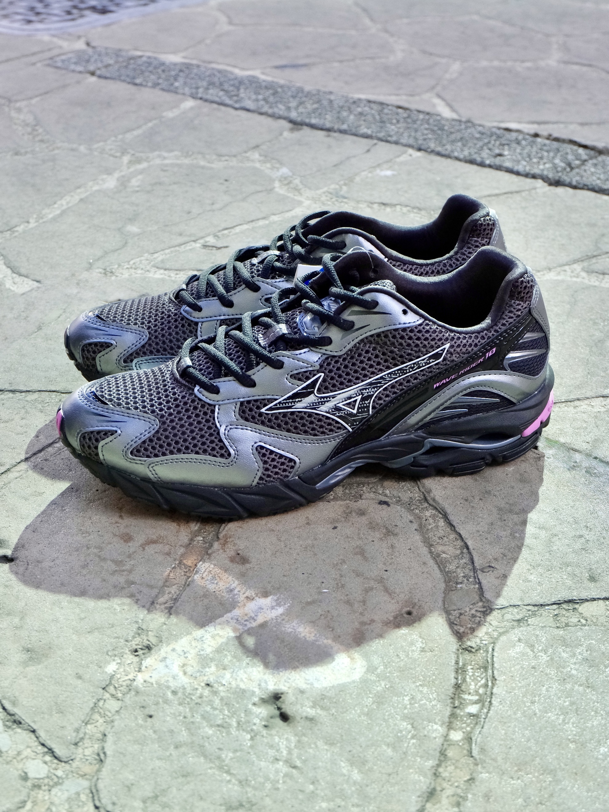 MIZUNO WAVE RIDER 10 休閒鞋 D1GA261D02