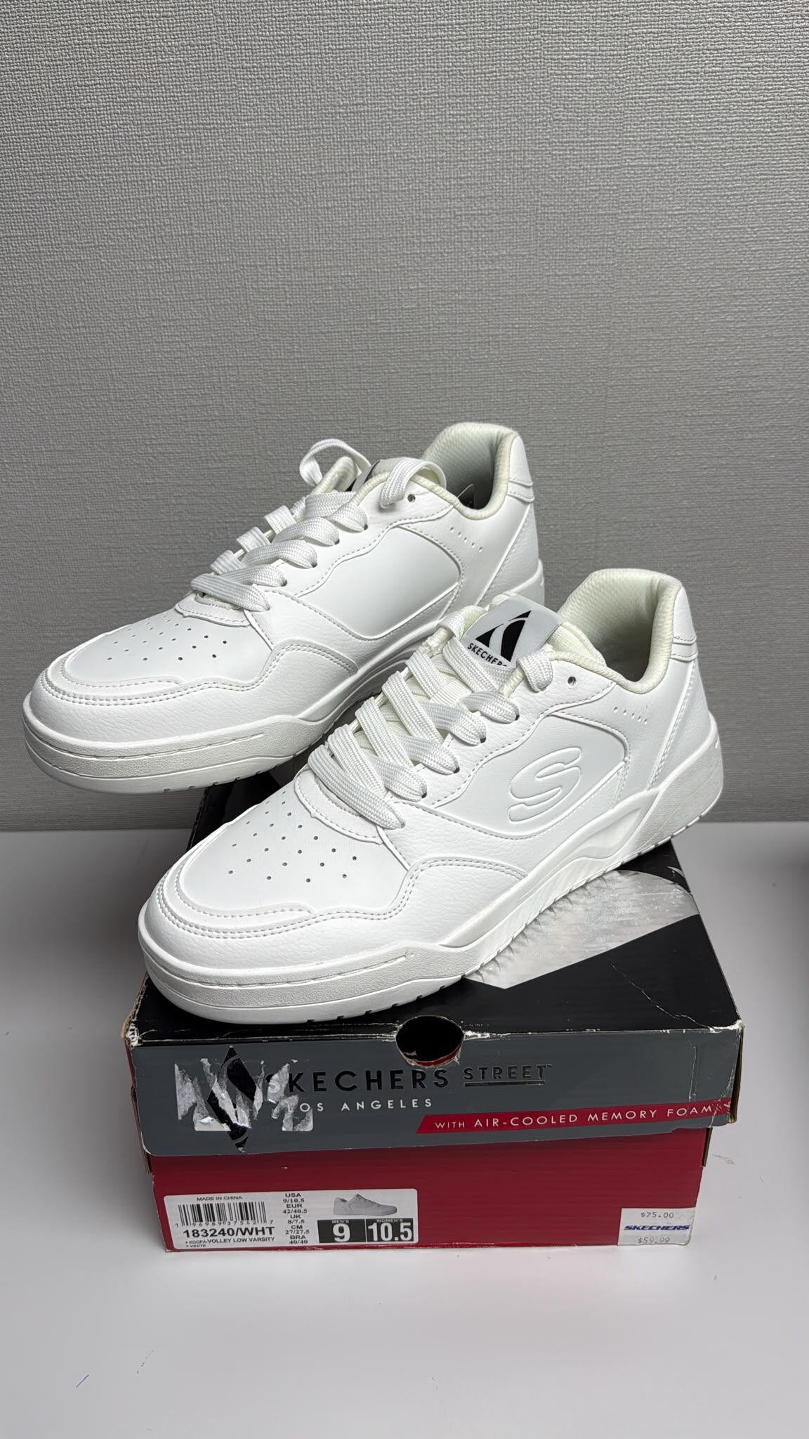 LYS02442 Skechers 小白鞋 (男女同款)