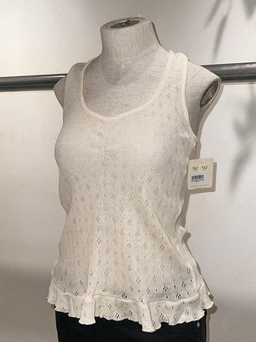 【現貨】Eyelet Ruffle Knit Halter Top