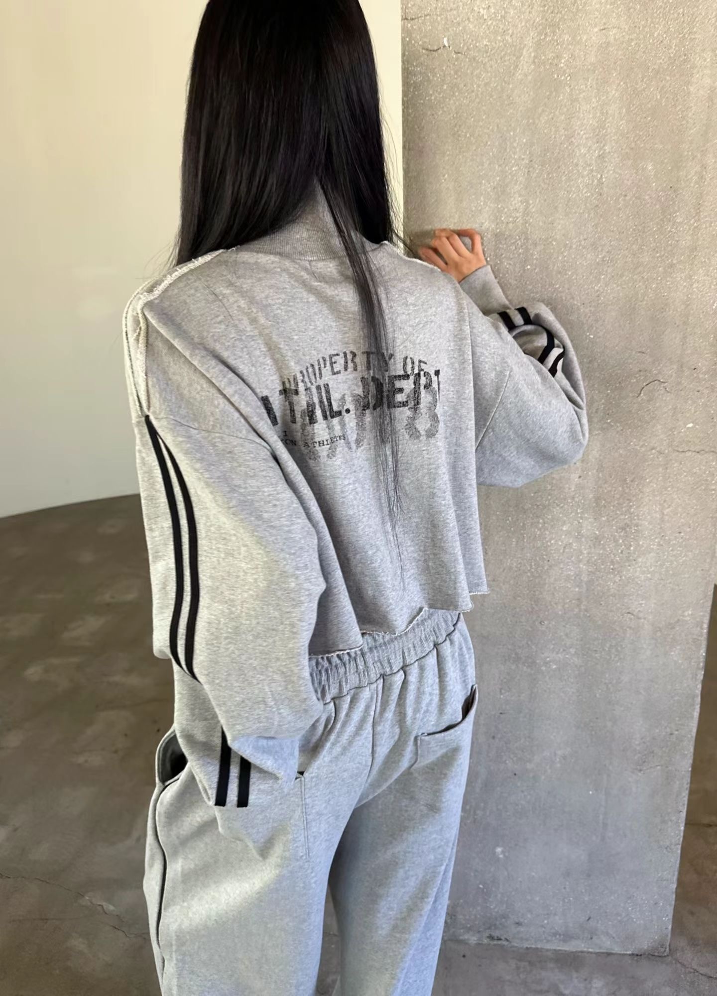 拉鍊立領背字短棉外套