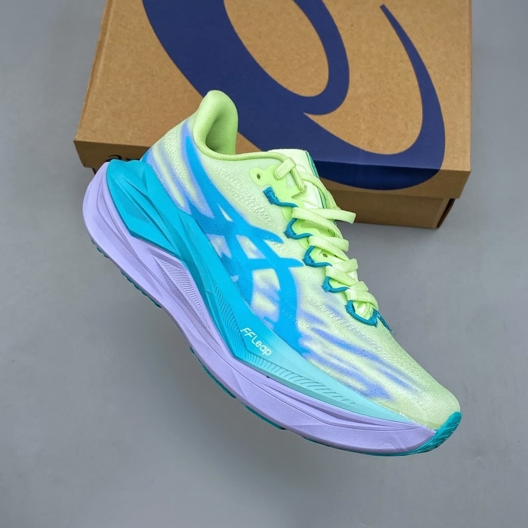 ASICS MEGABLAST 跑鞋