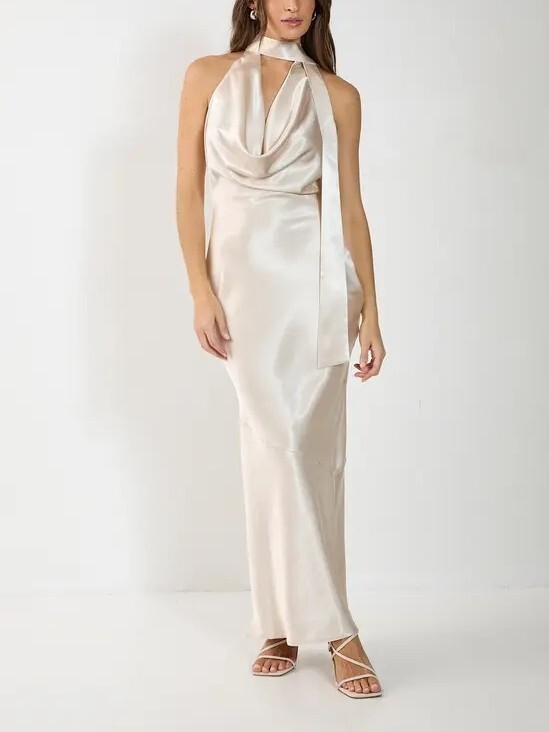 Pearl Glam珍珠白色垂墜領絲巾緞面Maxi Dress