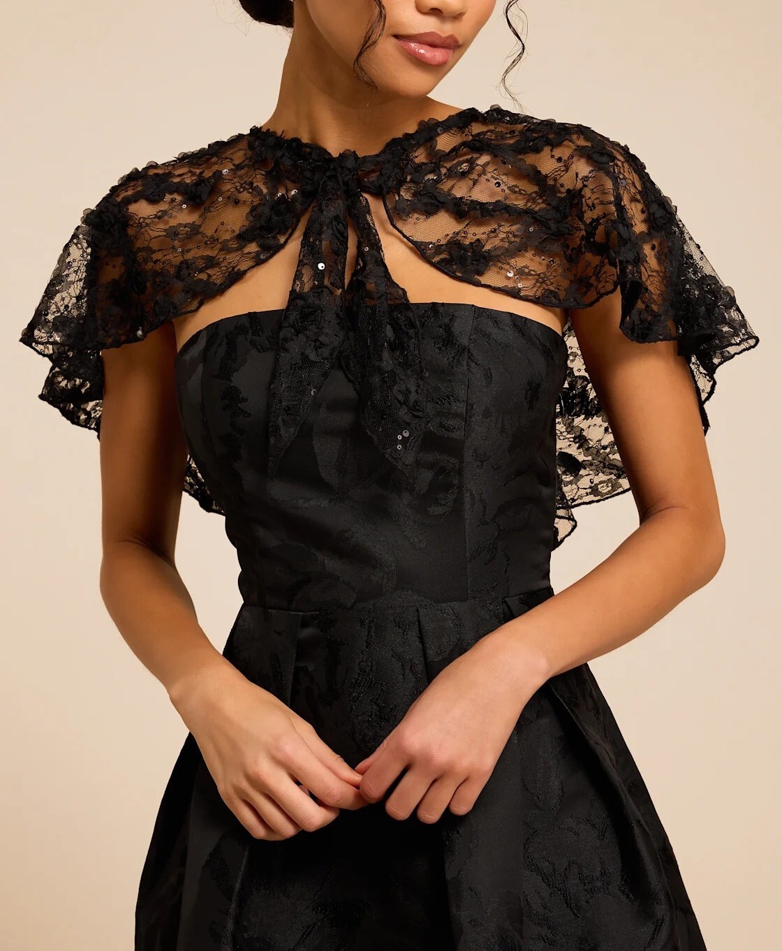Lace Date黑色亮片薄紗蕾絲綁帶披肩小外套