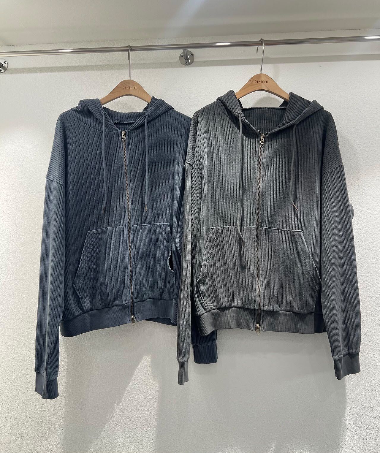 洗水暗直紋連帽拉鍊外套 OTHERFIT-045JK