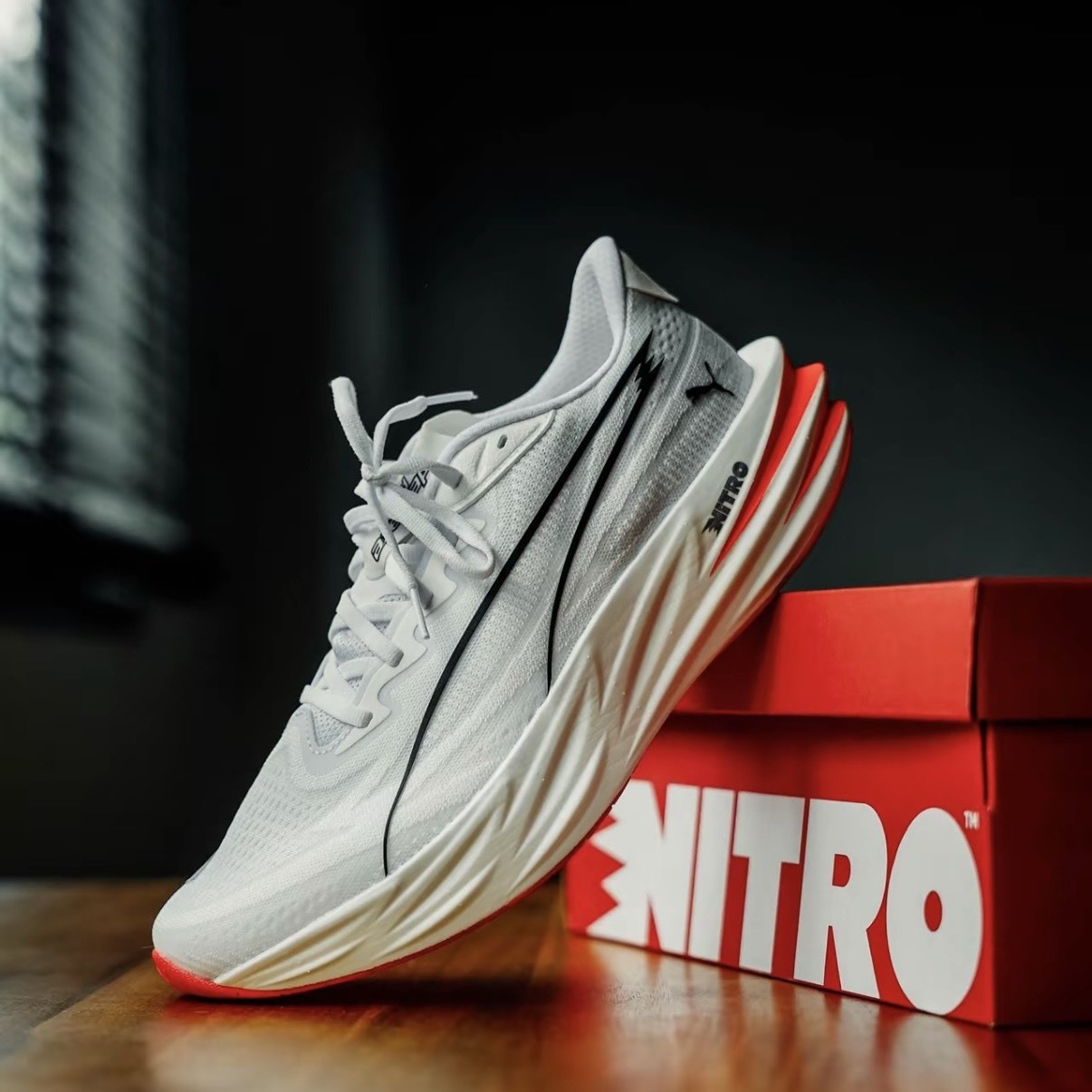 【零碼現貨】 PUMA Deviate Pure NITRO 頂級緩震競速跑鞋 313904-06 白黑紅 男款