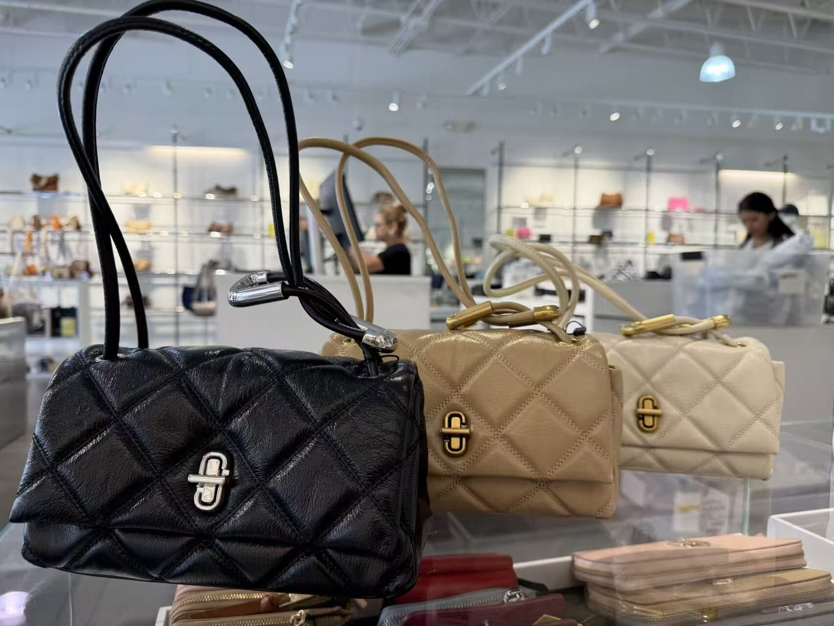 【直播】Marc Jacobs LX082788 The Quilted Mini Dual 菱格紋手提包