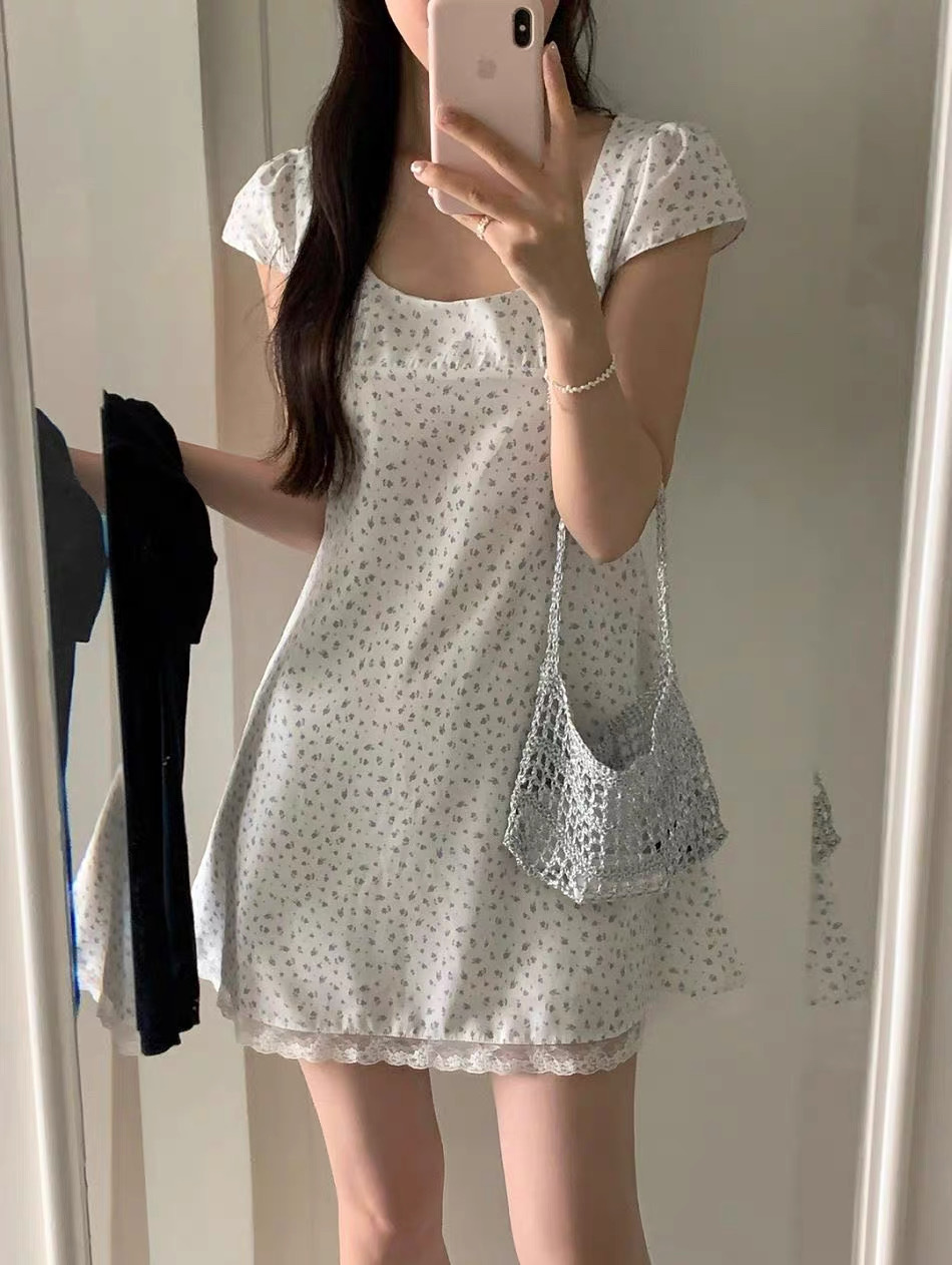 【現貨】Lace裙擺碎花連身裙