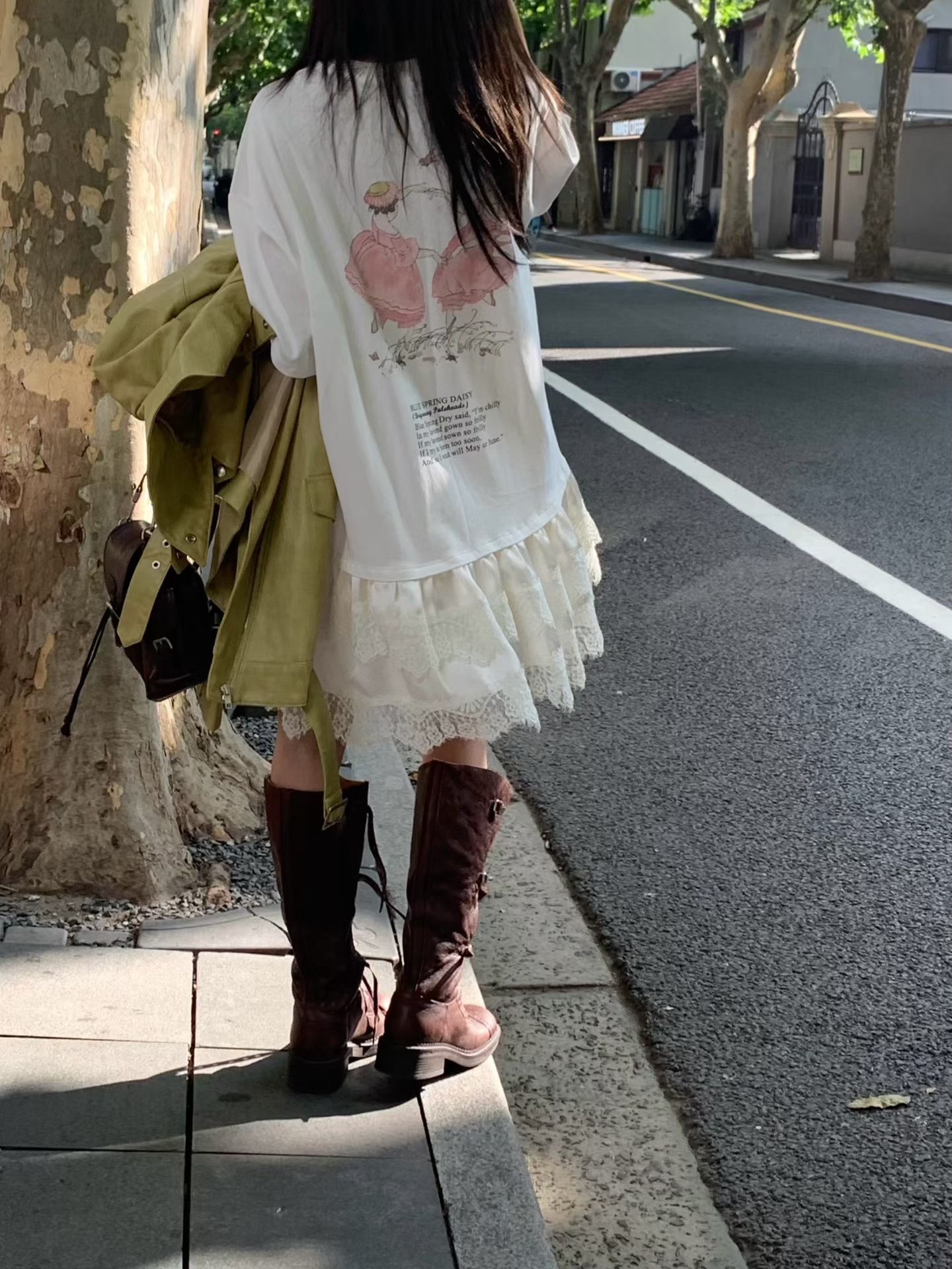短袖拼接蕾絲跳舞女孩短洋裝
