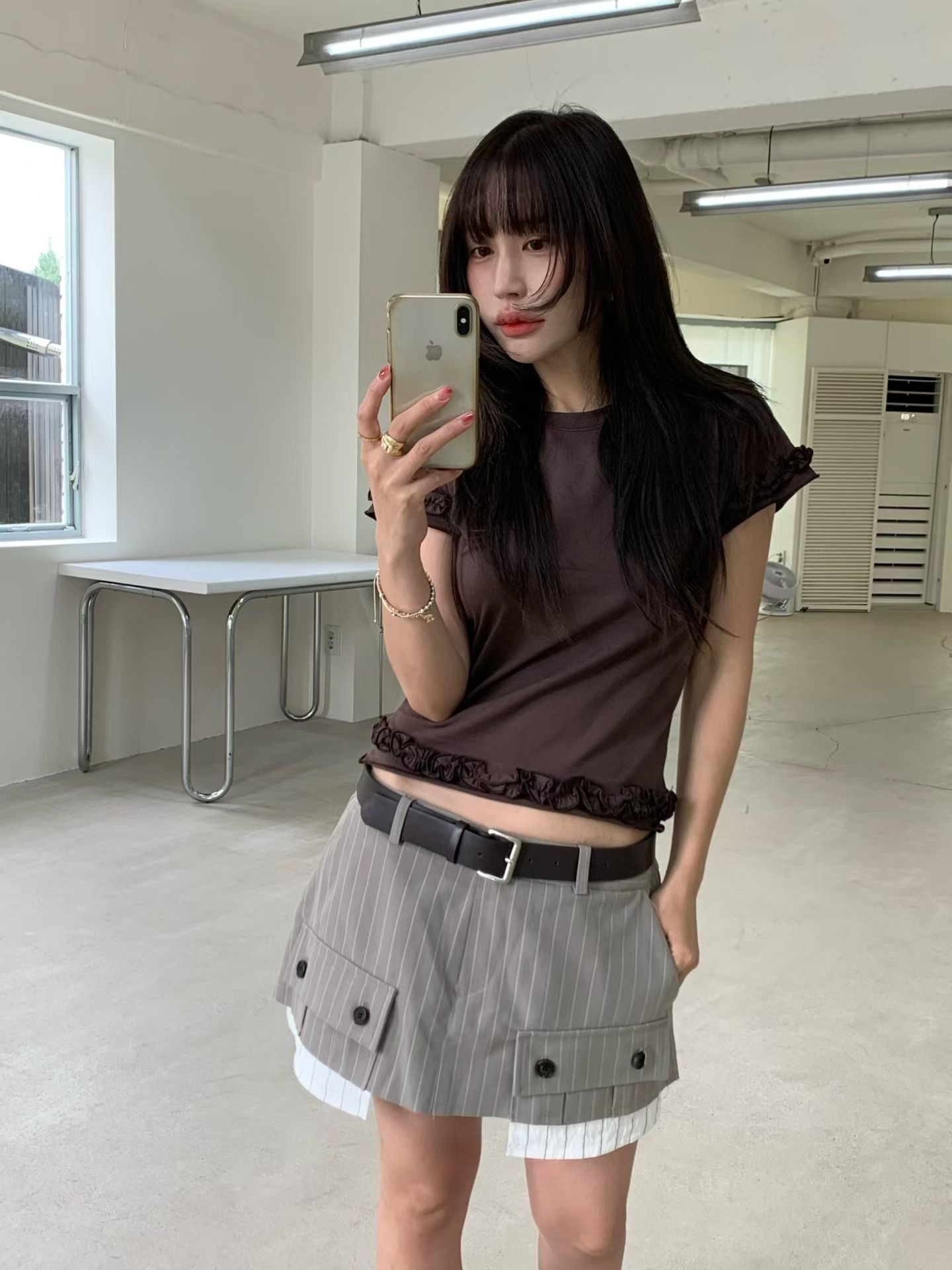 荷葉滾邊短袖T