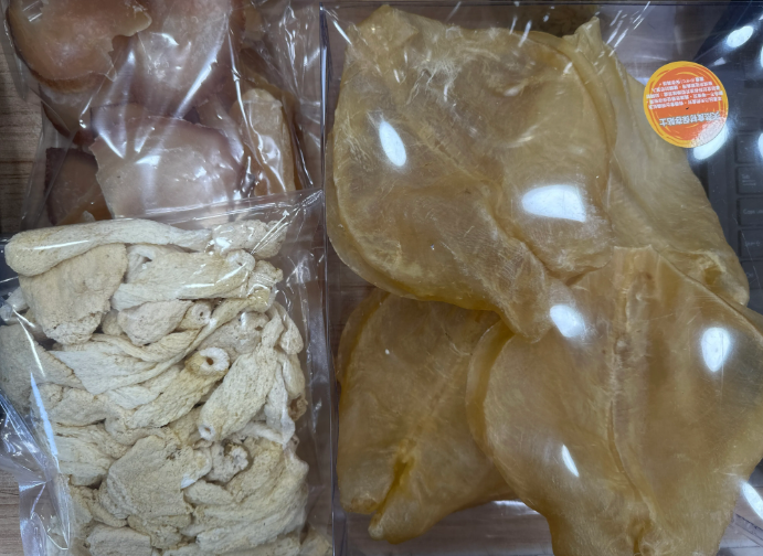VN28 頂級厚身花膠扒  每斤7-10隻  **送竹笙一包+螺片一斤 **到期日:約2028/12 **放置於陰涼乾燥處 ，並避免陽光照射