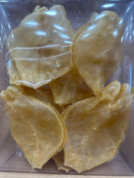 VN29 頂級厚身花膠扒  每斤13-15隻  **送螺片一斤 **到期日:約2028/12 **放置於陰涼乾燥處 ，並避免陽光照射