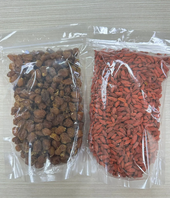 VN36 買一送一套裝: 頂級生曬桂圓肉300克 送杞子300克 **到期日:約2028/12 **需冷藏於0-5℃度範圍 內保存