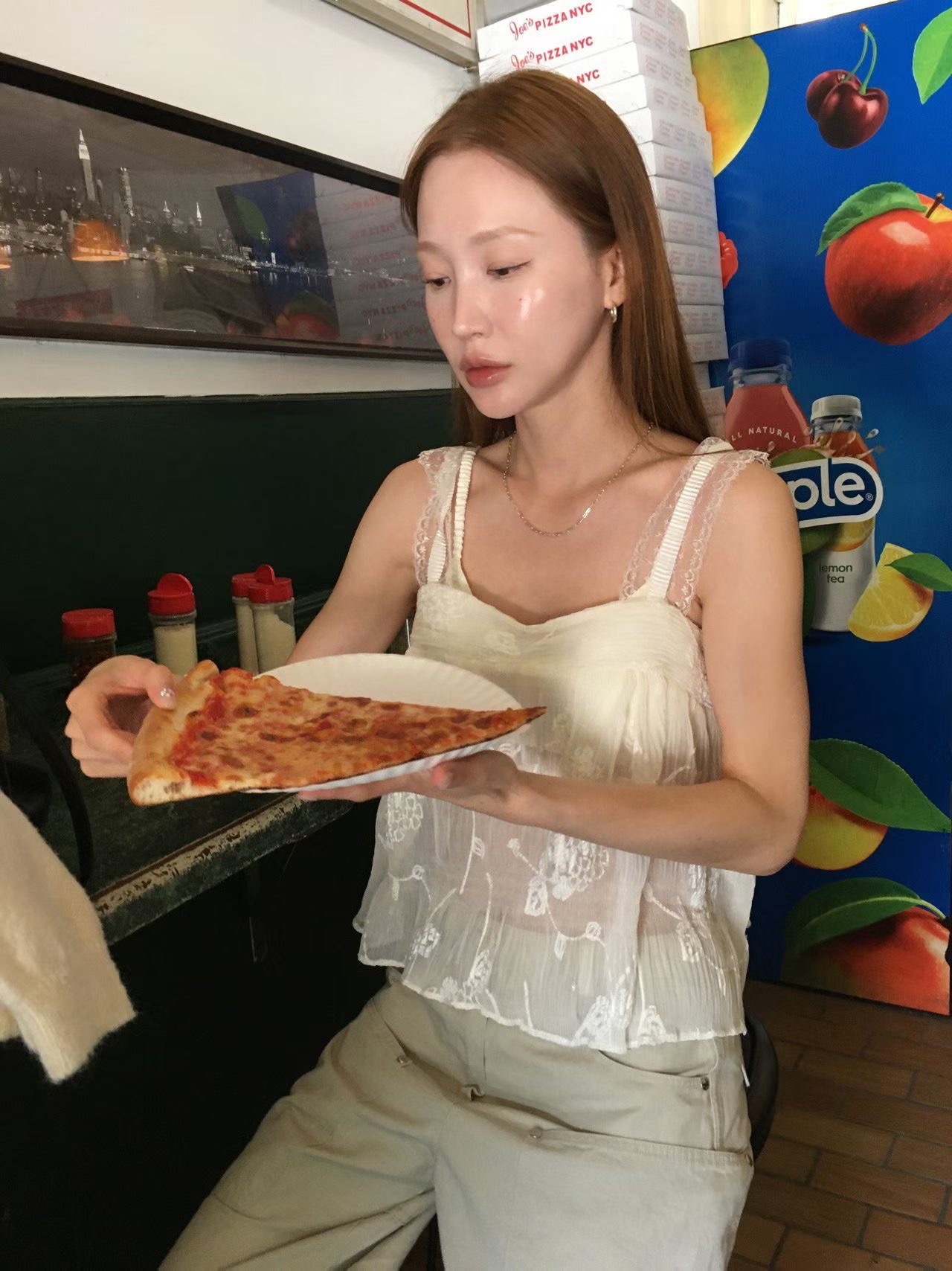 寬蕾絲肩帶杏花背心
