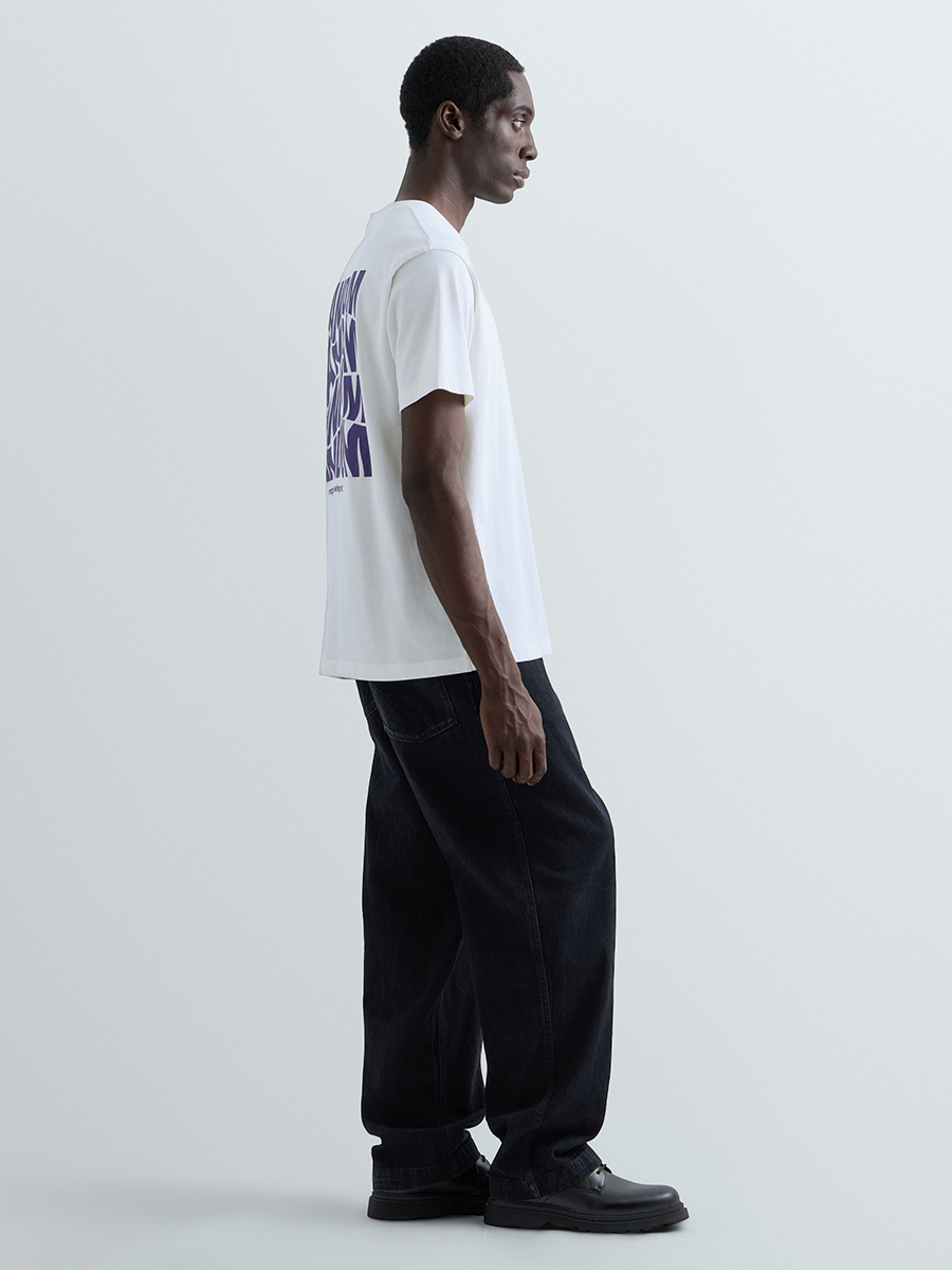 白色字體印花寬鬆純棉 T-shirt